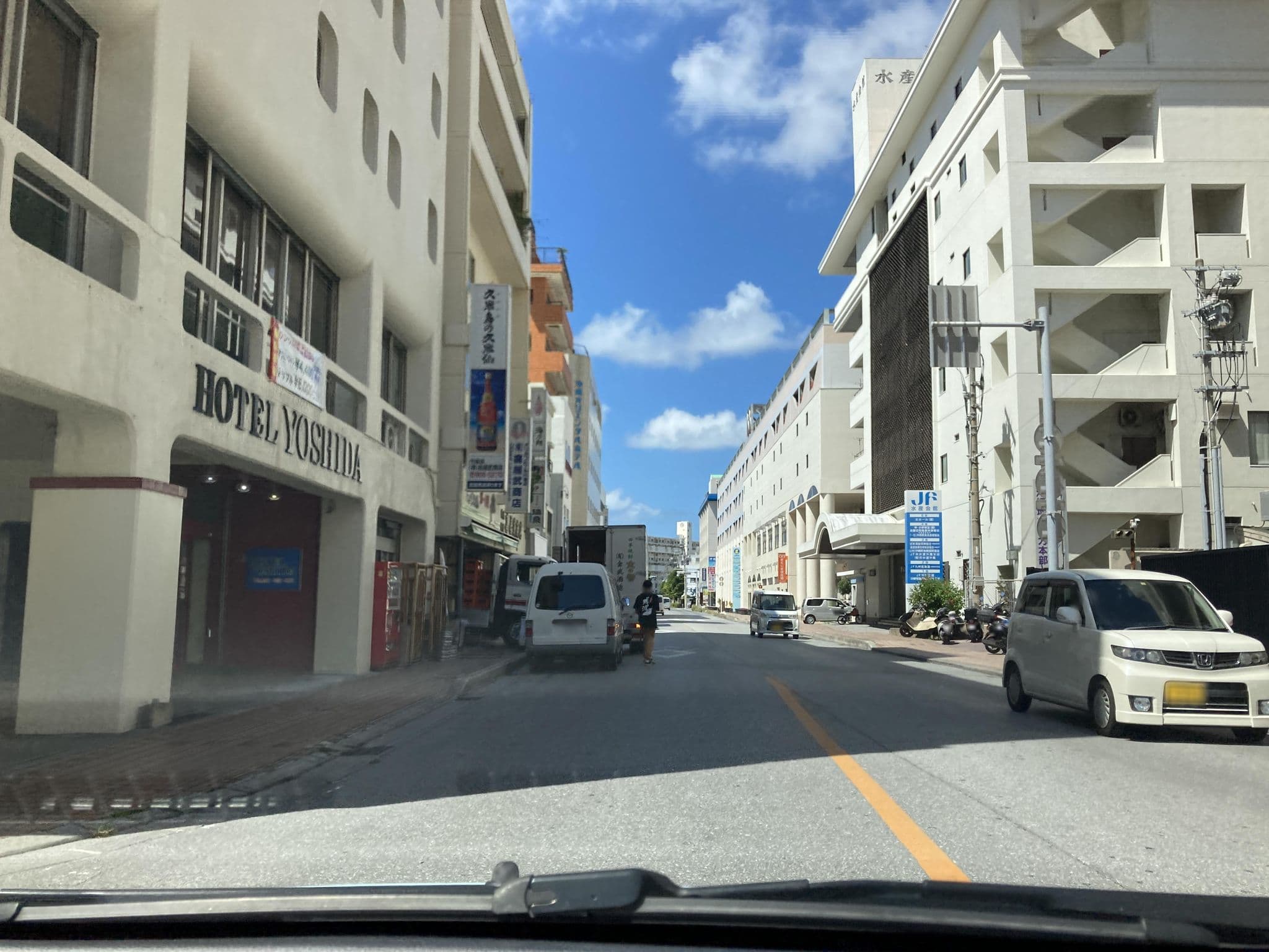 Street view near ホテルよしだ, Naha — © pika_sky (CC BY-SA · Mapillary)