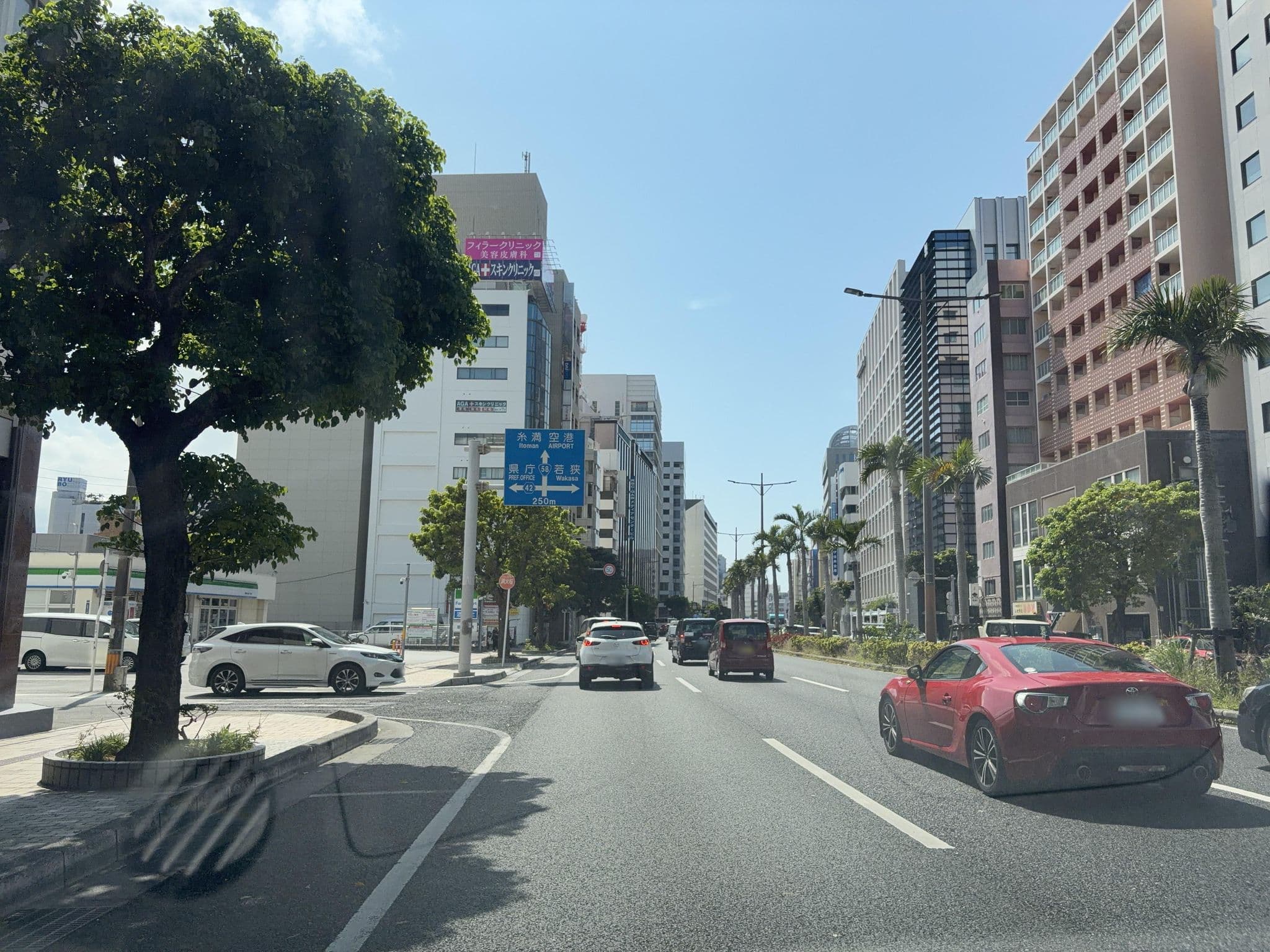 Street view near アイランドリゾート開発, Naha — © Kamikou (CC BY-SA · Mapillary)