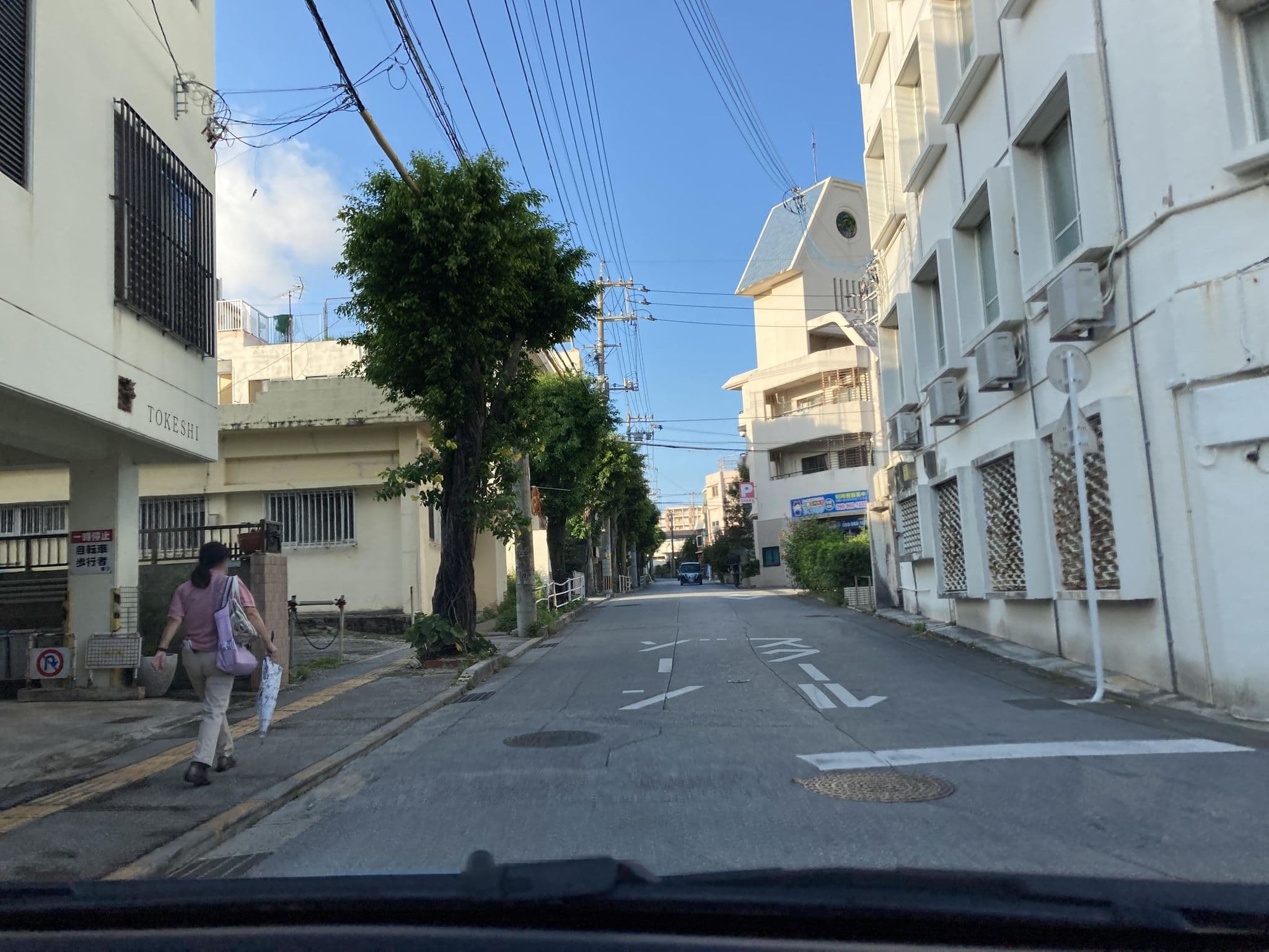 Street view near ゲストハウスゆんたく, Naha — © pika_sky (CC BY-SA · Mapillary)