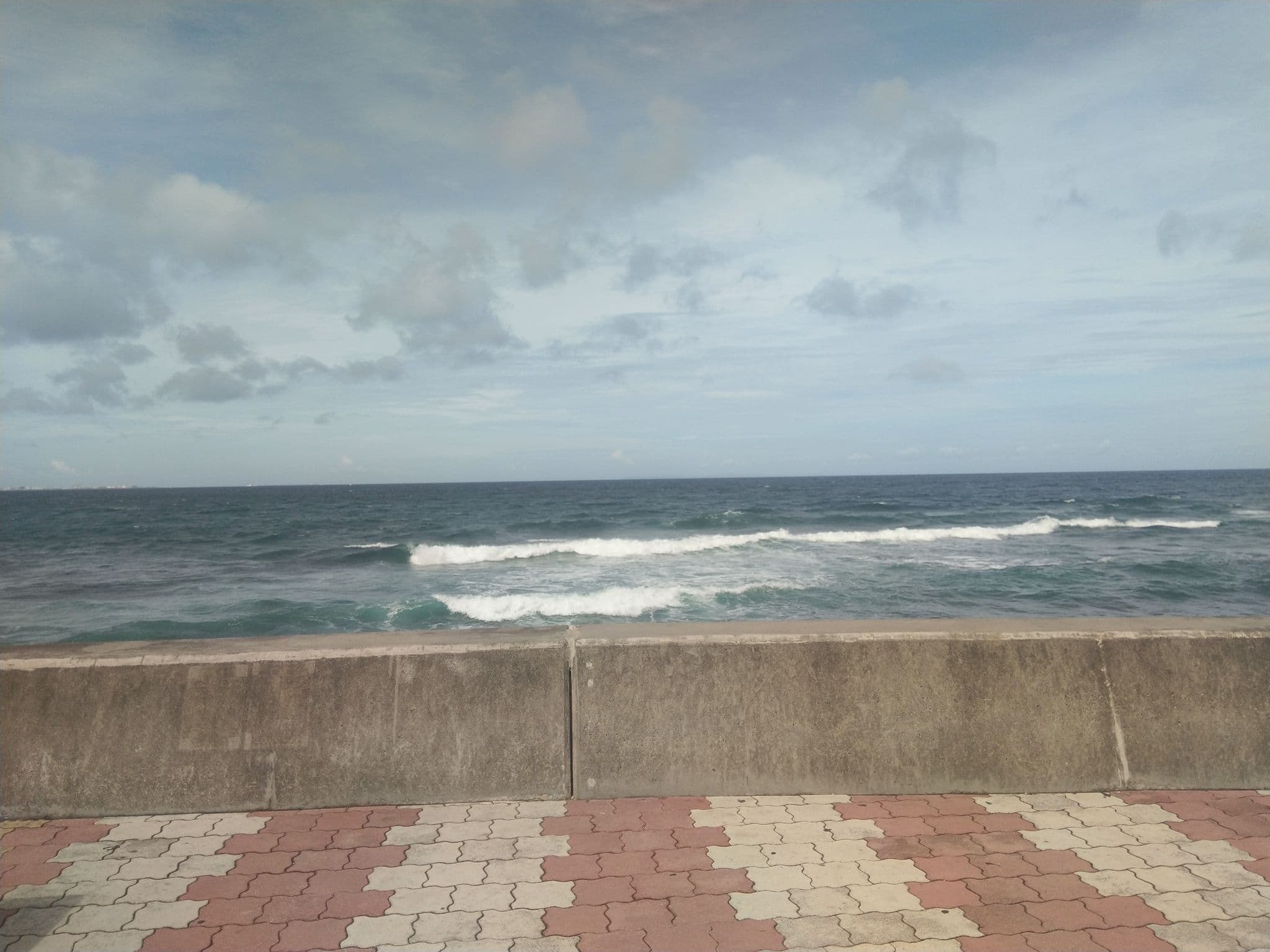 Street view near サンセットアメリカン, Chatan — © dcamboia (CC BY-SA · Mapillary)