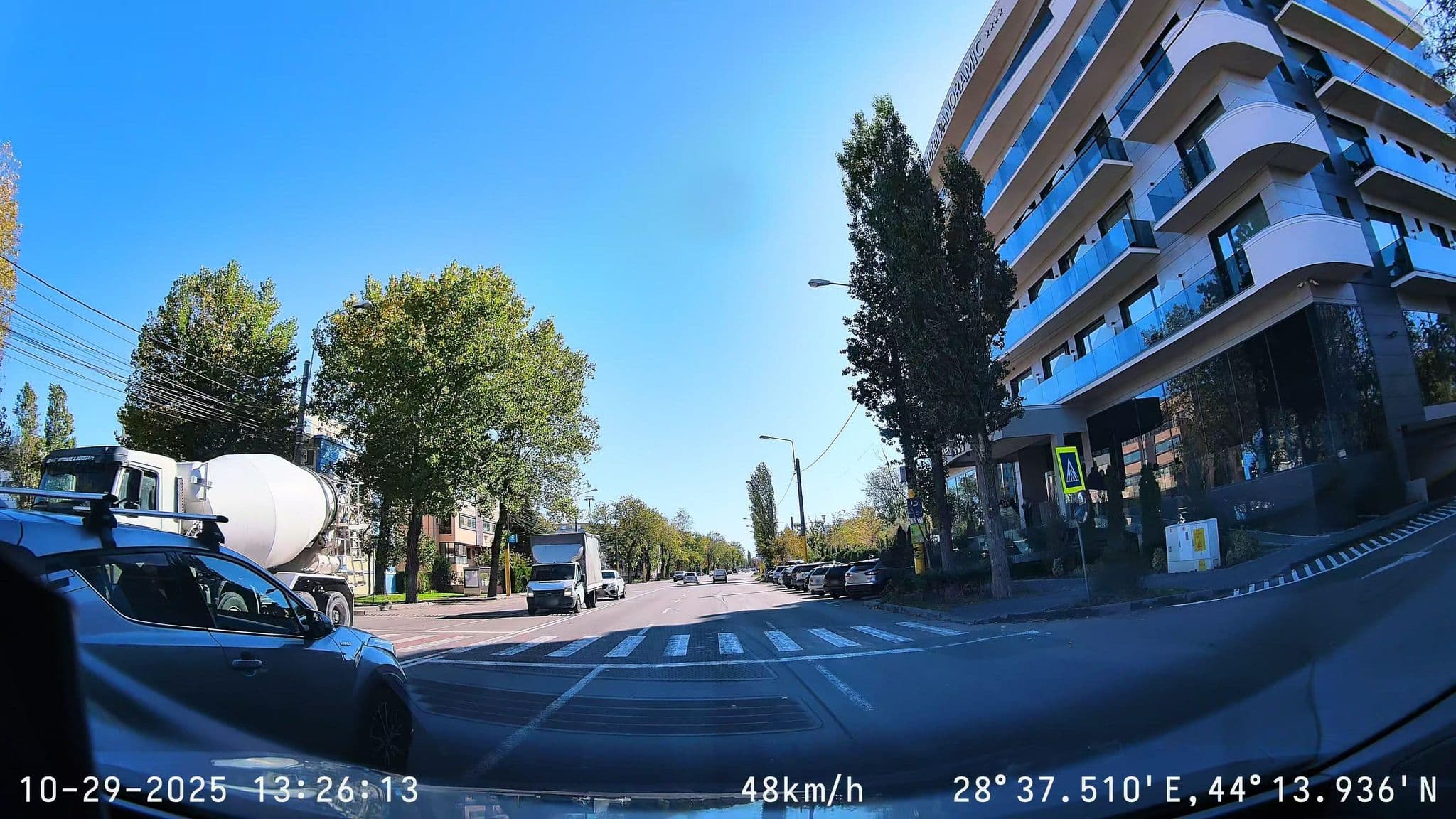 Street view near Hotel Panoramic, Palazu Mare