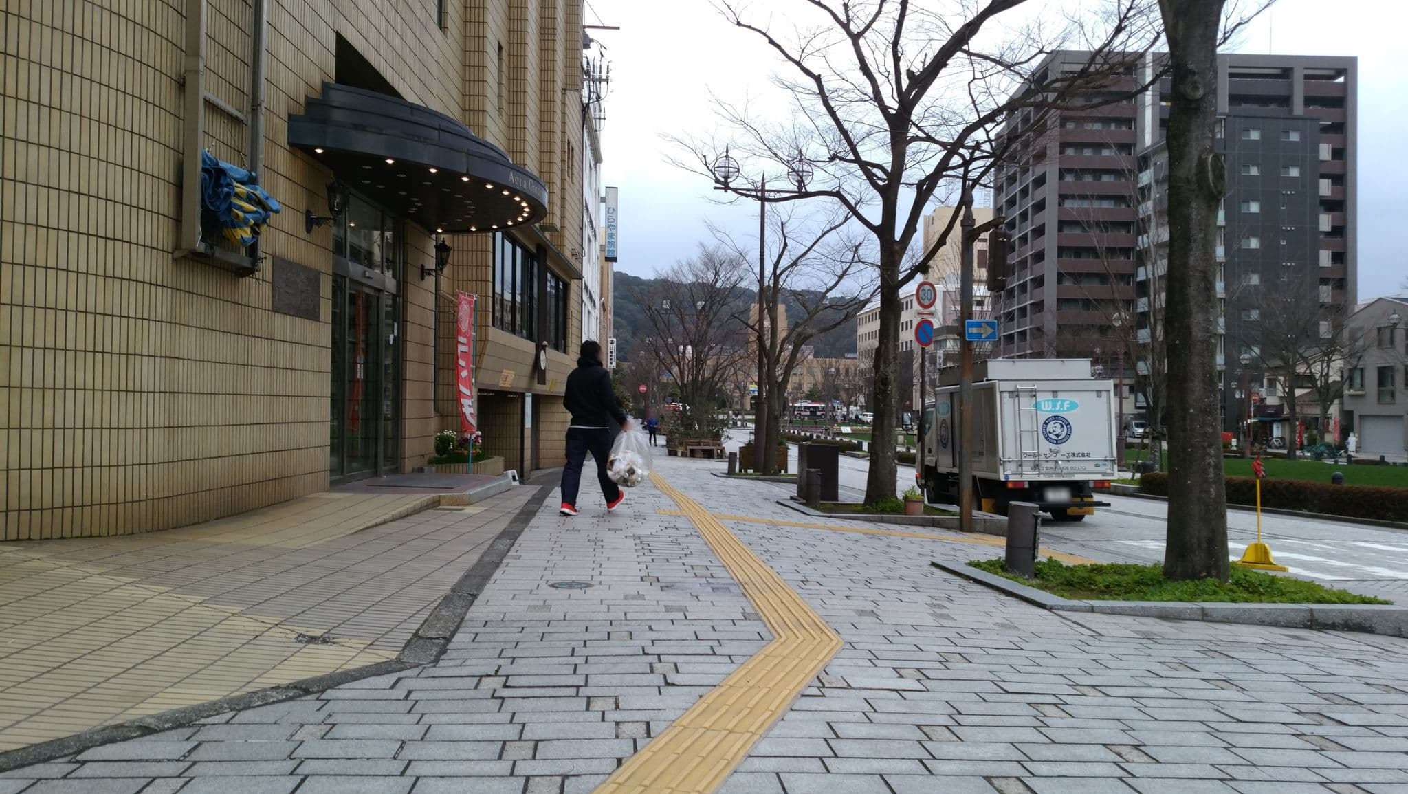 Street view near アクアガーデンホテル福丸, Kagoshima — © taisuke11 (CC BY-SA · Mapillary)
