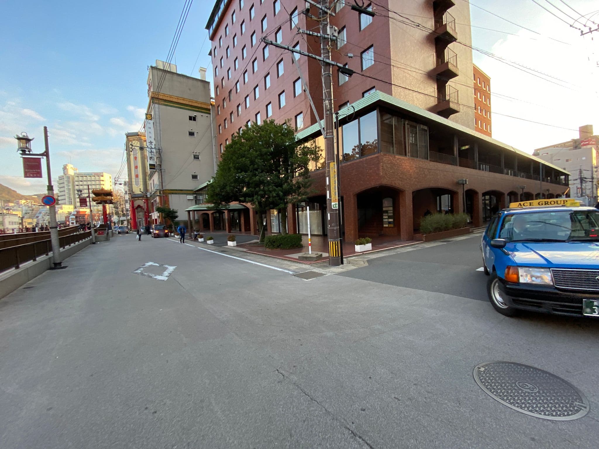 Street view near 長崎ワシントンホテル (Nagasaki Washington Hotel), Nagasaki — © tometome (CC BY-SA · Mapillary)