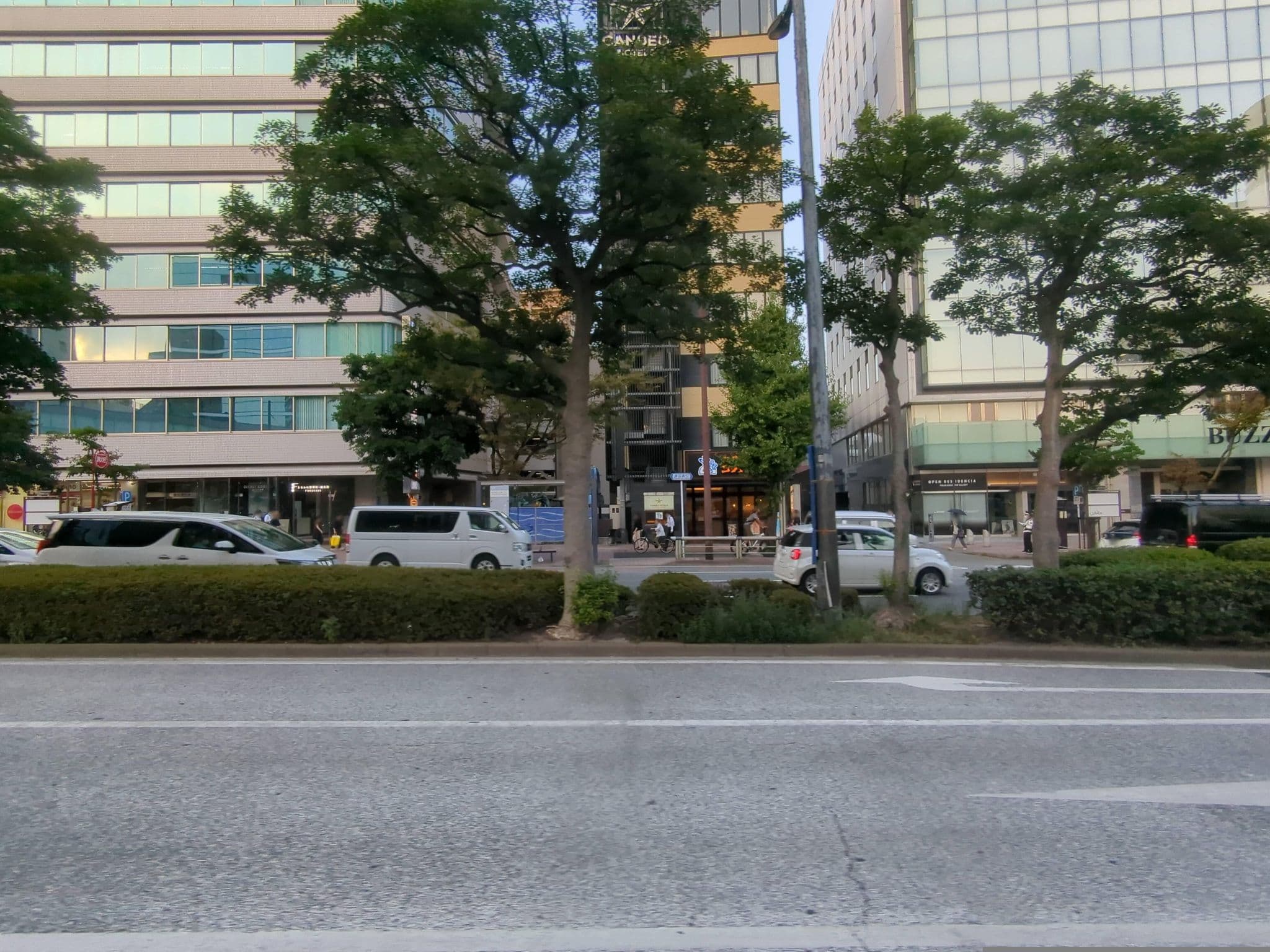 Street view near カンデオホテルズ福岡天神, Fukuoka — © mitz (CC BY-SA · Mapillary)