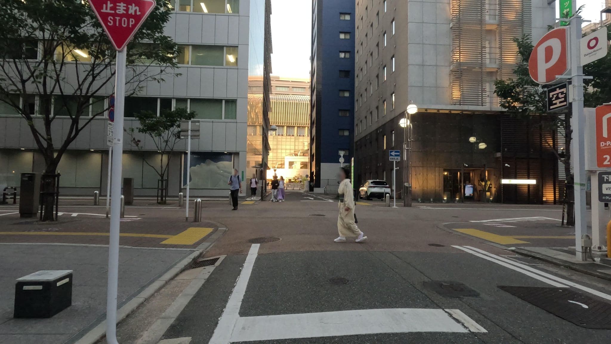 Street view near bestwestern, Fukuoka — © alt9800 (CC BY-SA · Mapillary)