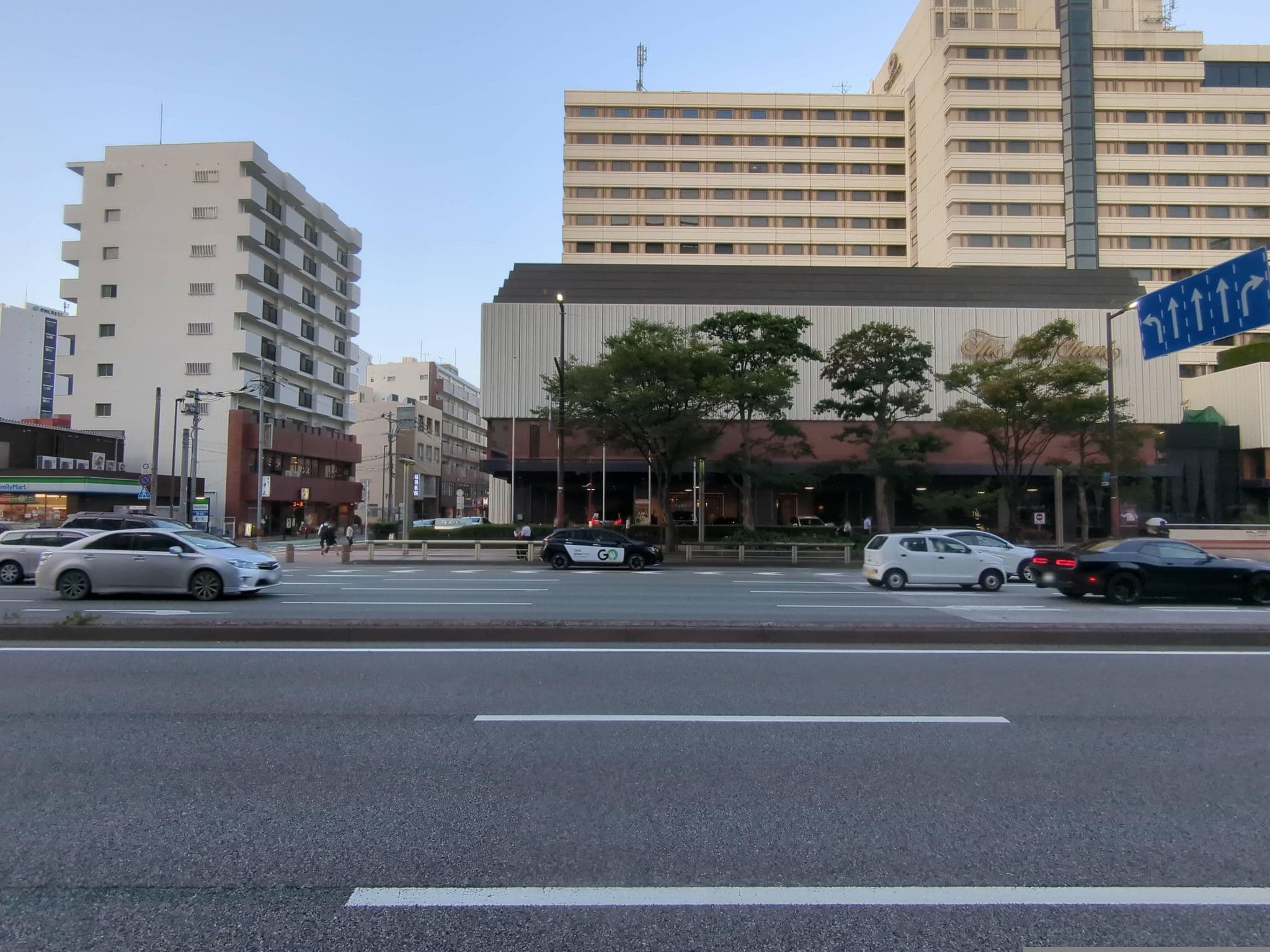 Street view near ホテルニューオータニ博多, Fukuoka — © mitz (CC BY-SA · Mapillary)