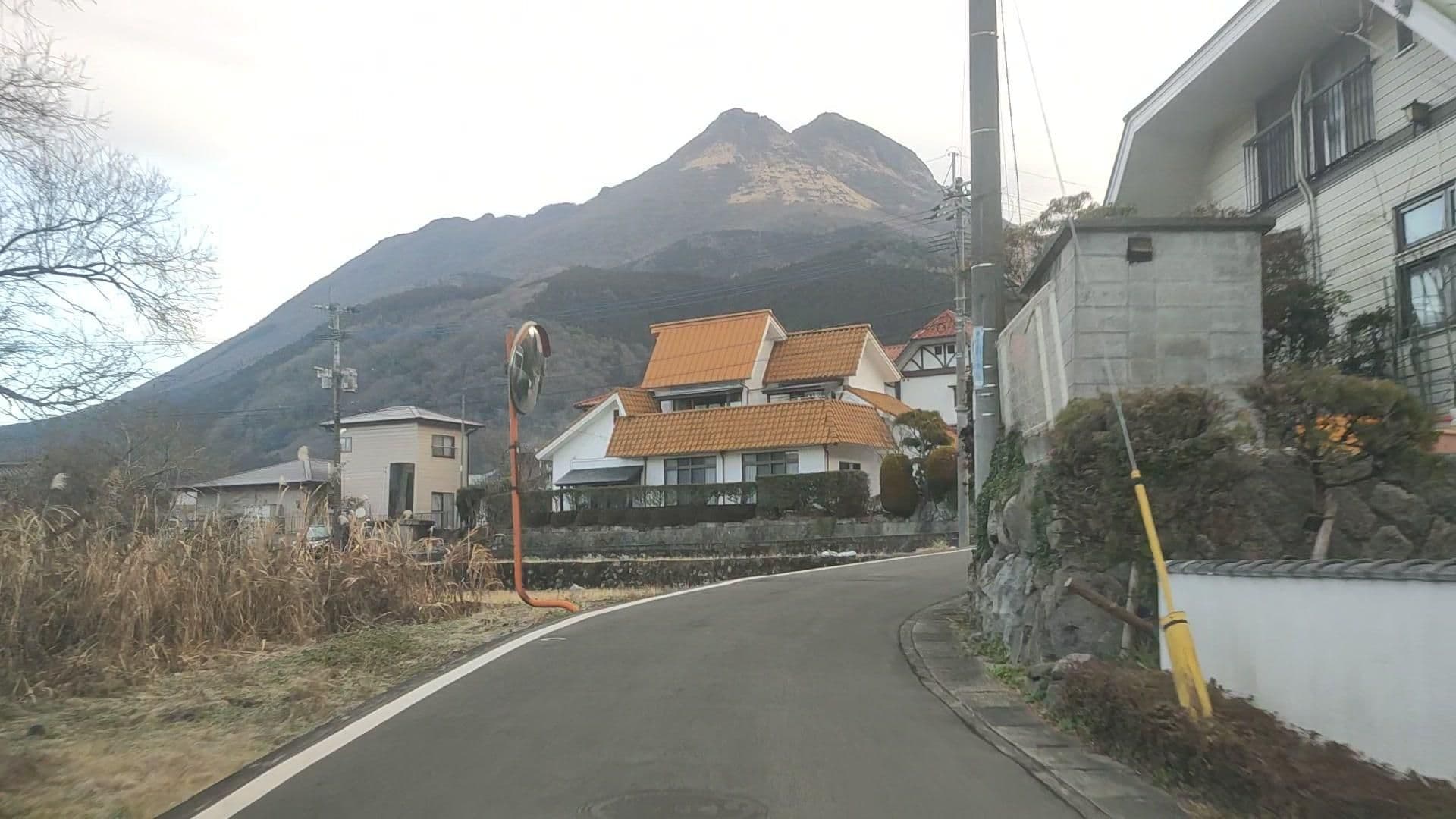 Street view near ペンション しらかば, Yufu — © drivephotograph (CC BY-SA · Mapillary)