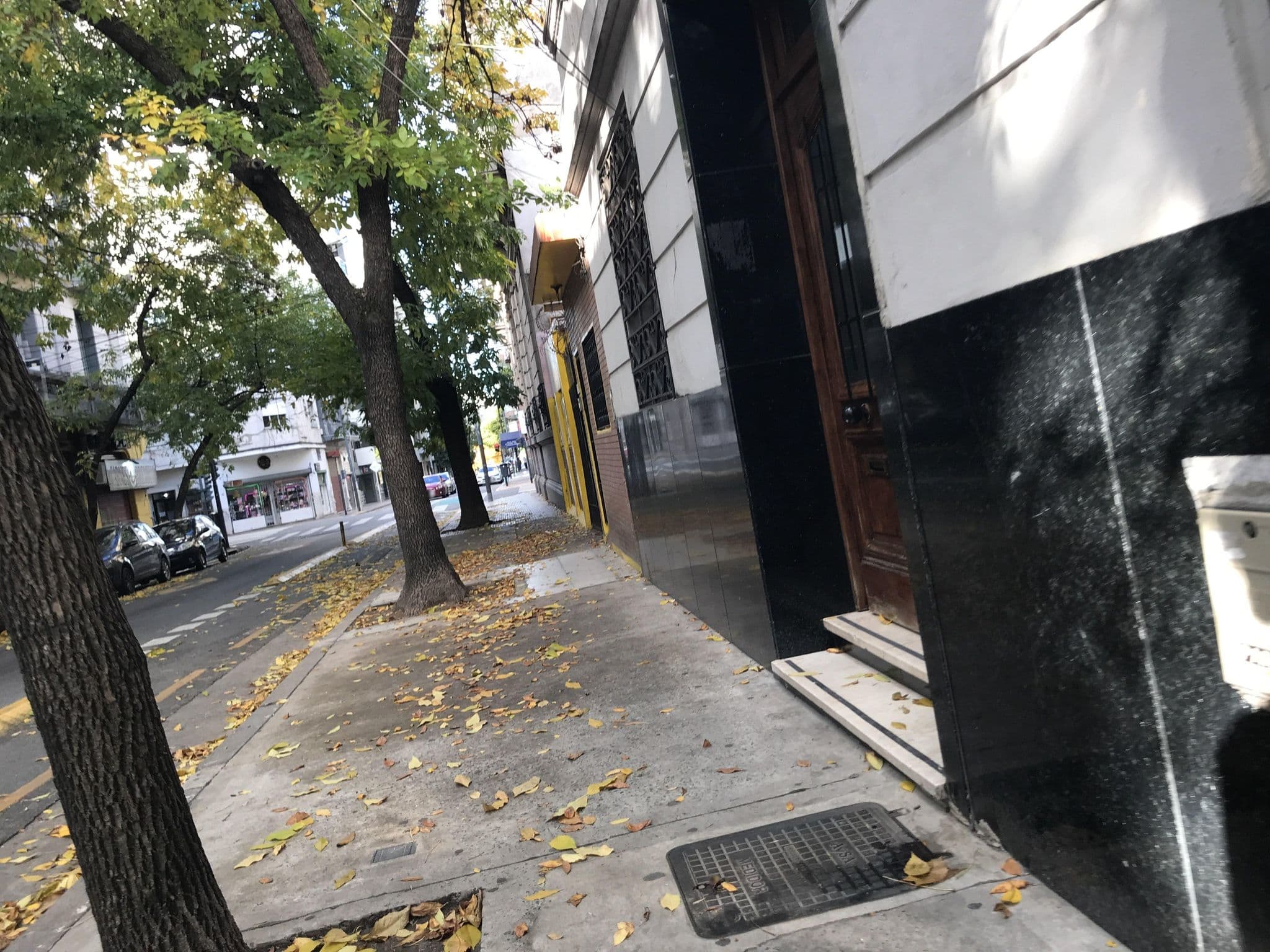 Street view near Residencia Universitaria Hogar San José, Buenos Aires