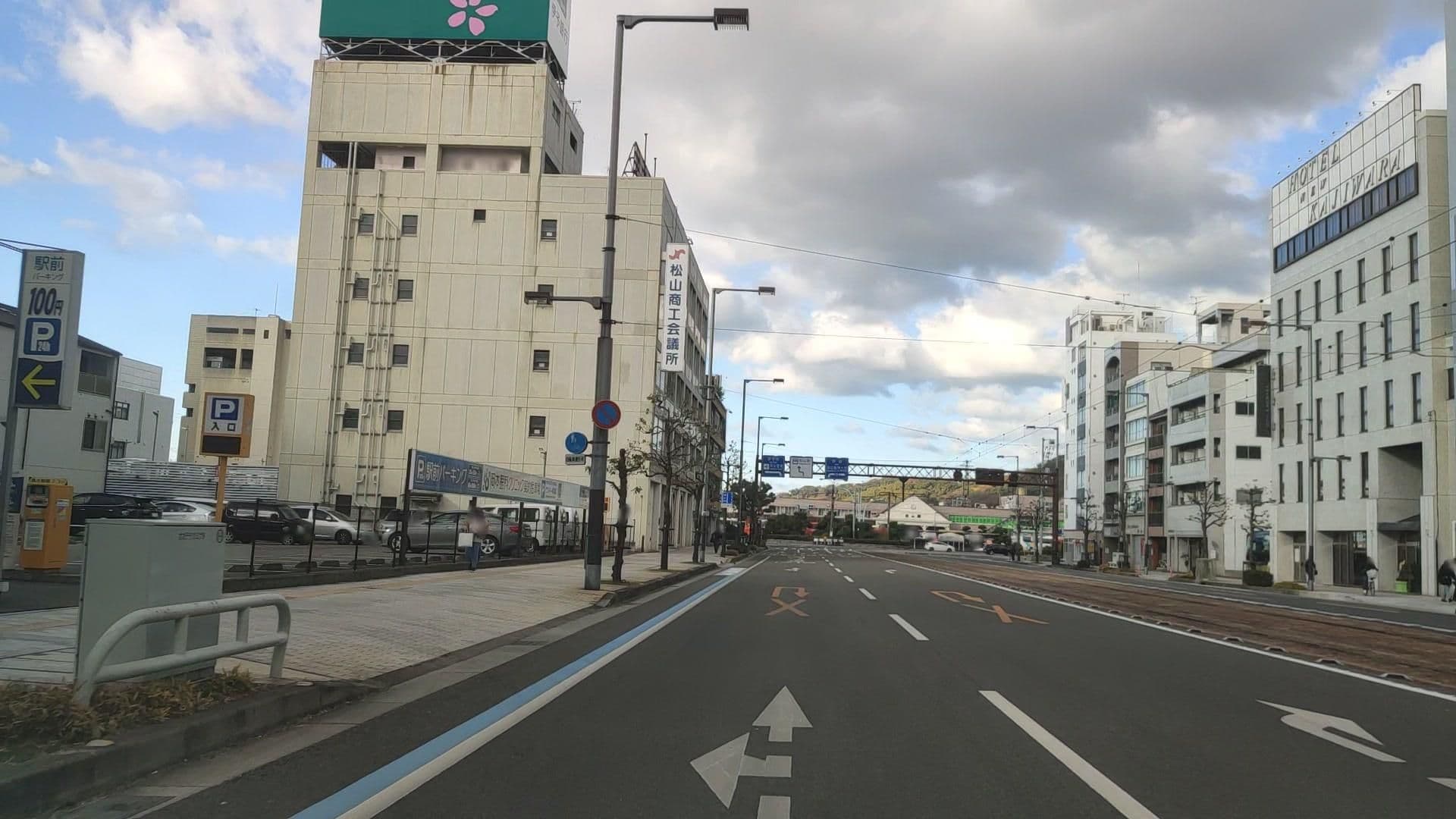 Street view near ホテル 松山ヒルズ JR松山駅前店, Matsuyama — © drivephotograph (CC BY-SA · Mapillary)