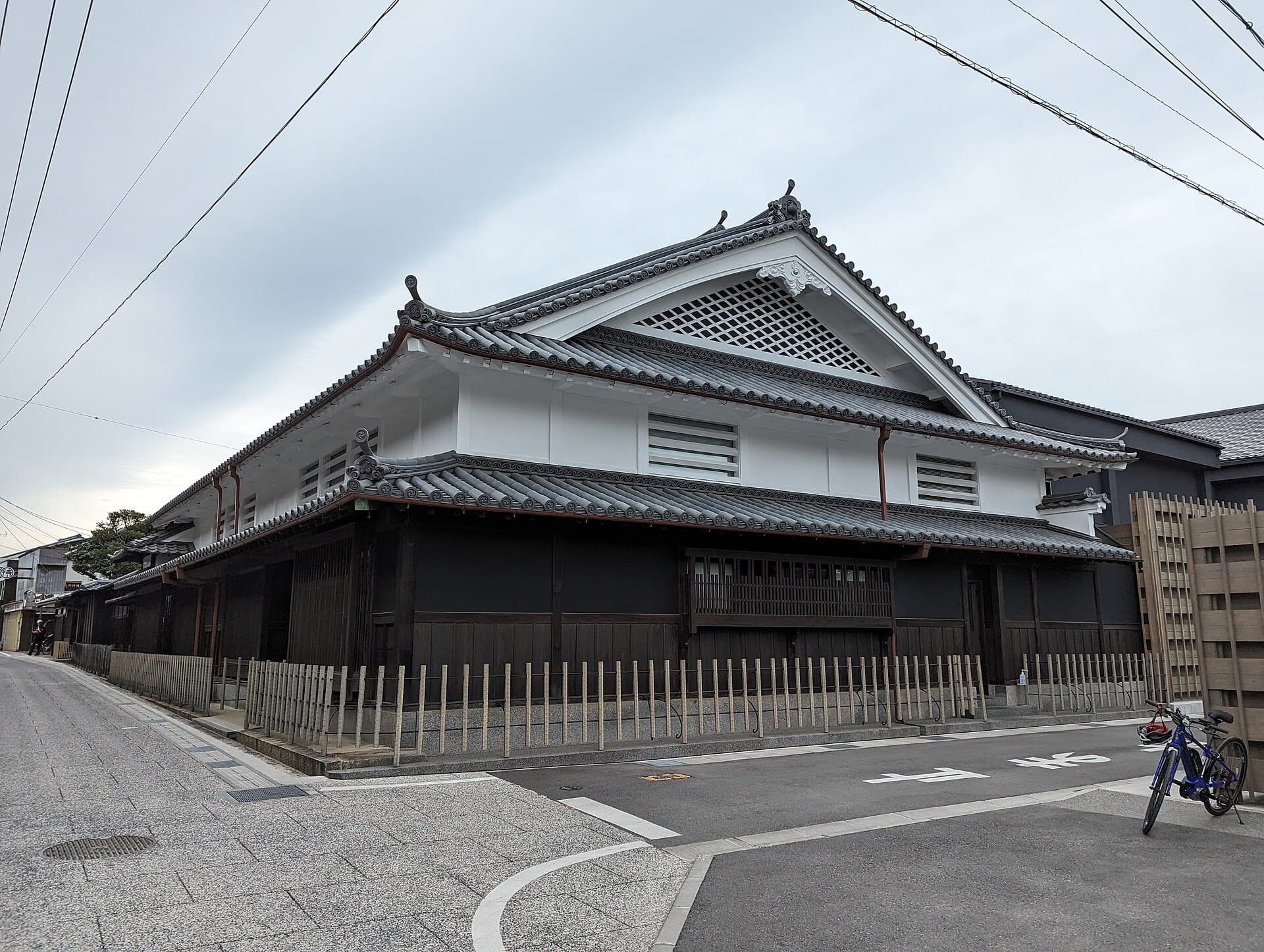Azumi Setoda (via Wikimedia Commons, CC BY-SA 4.0)
