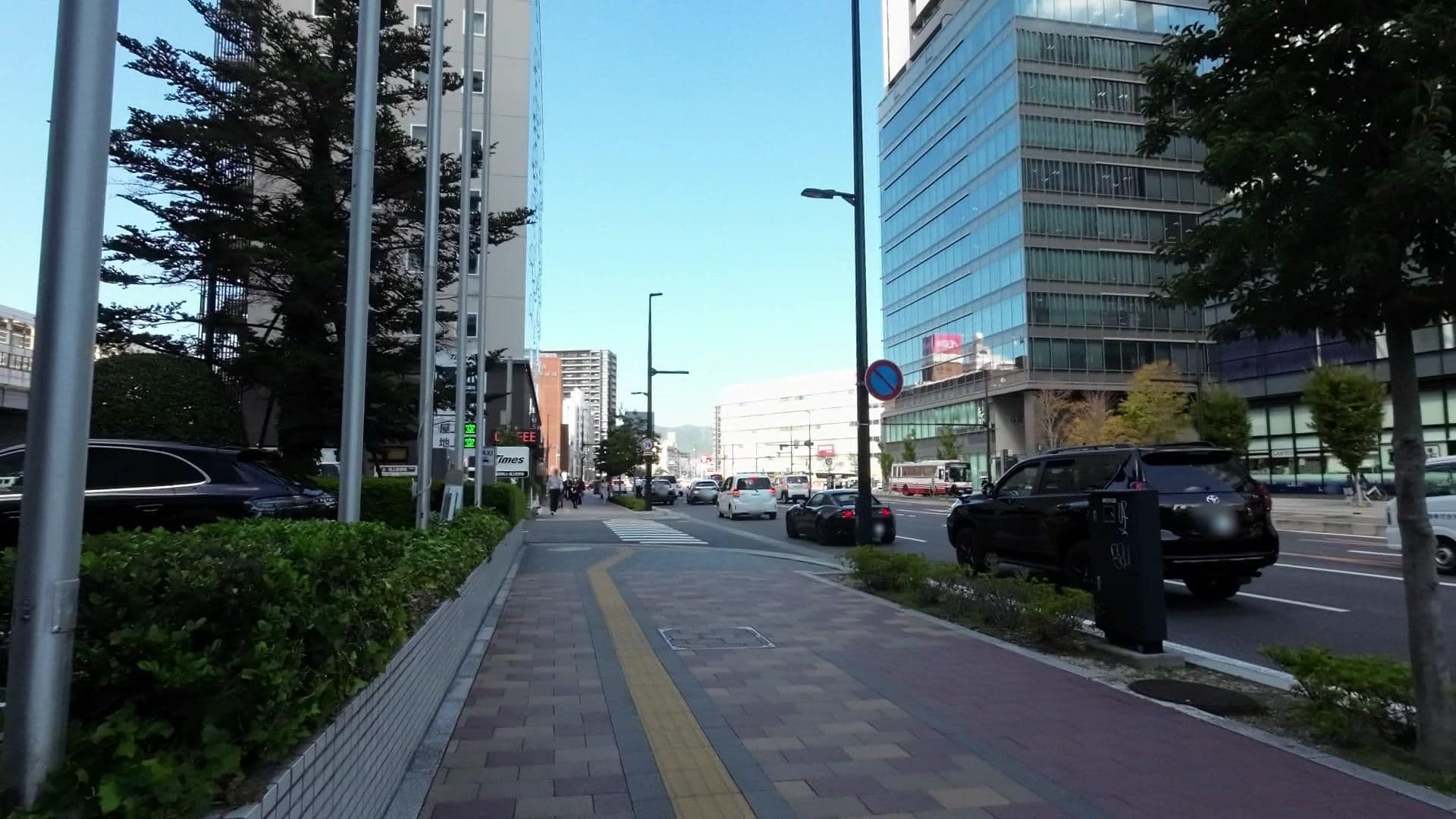 Street view near Apres Voir, Hiroshima — © drivephotograph (CC BY-SA · Mapillary)
