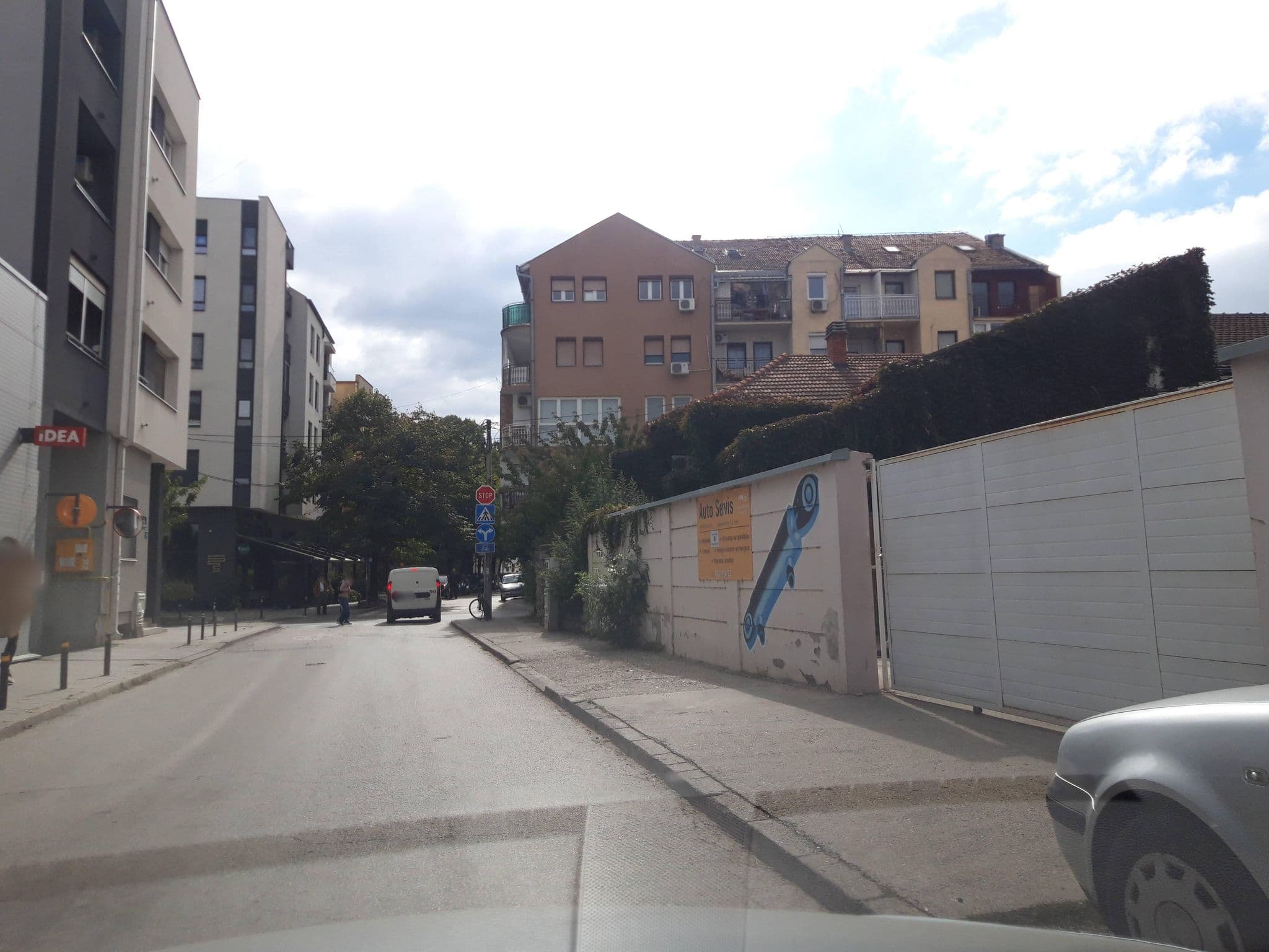 Street view near Brodsky's Cat Art Hostel, Novi Sad — © fivewho (CC BY-SA · Mapillary)