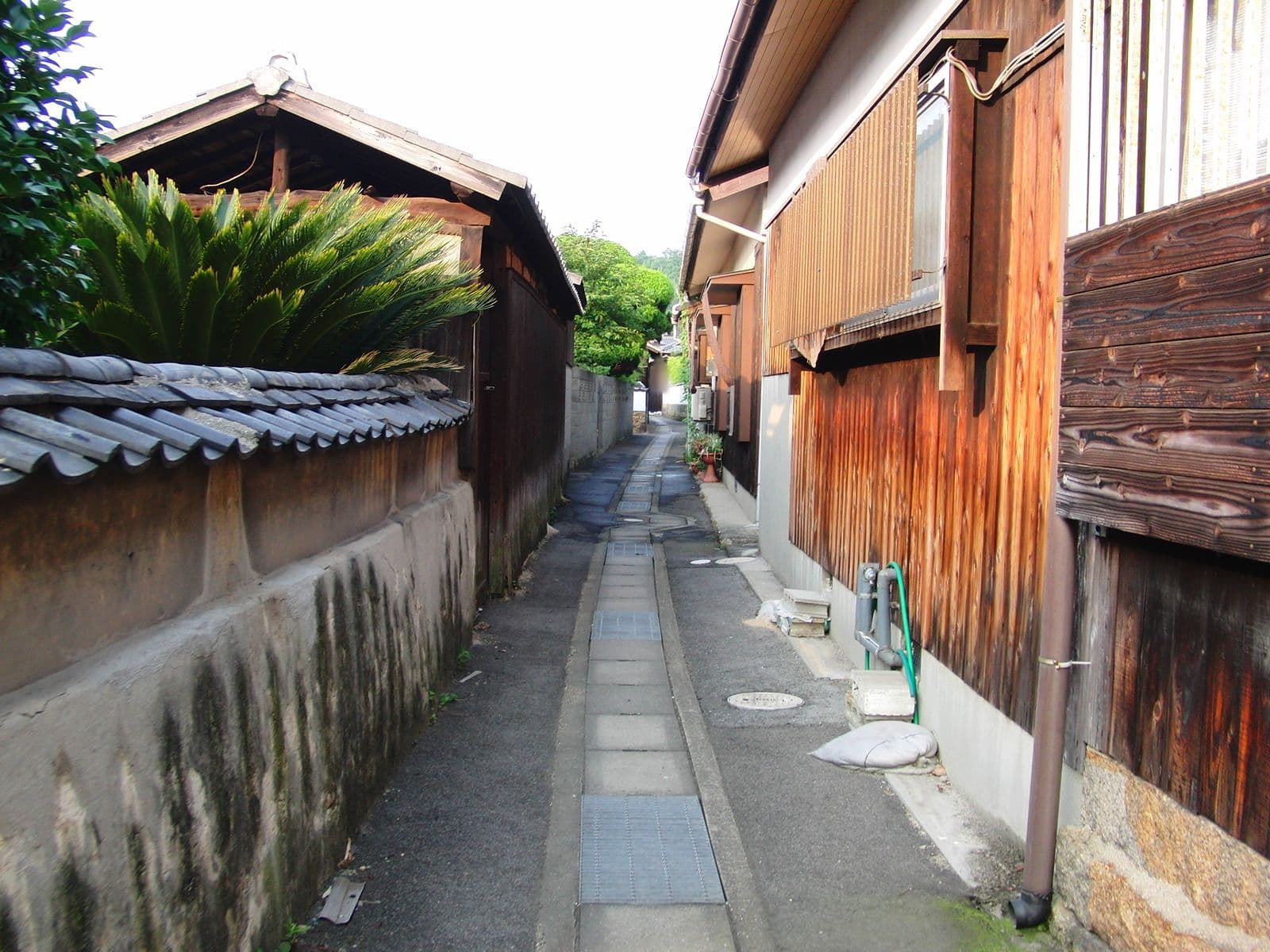 Street view near 旅館 志おや, Honmura — © mura (CC BY-SA · Mapillary)