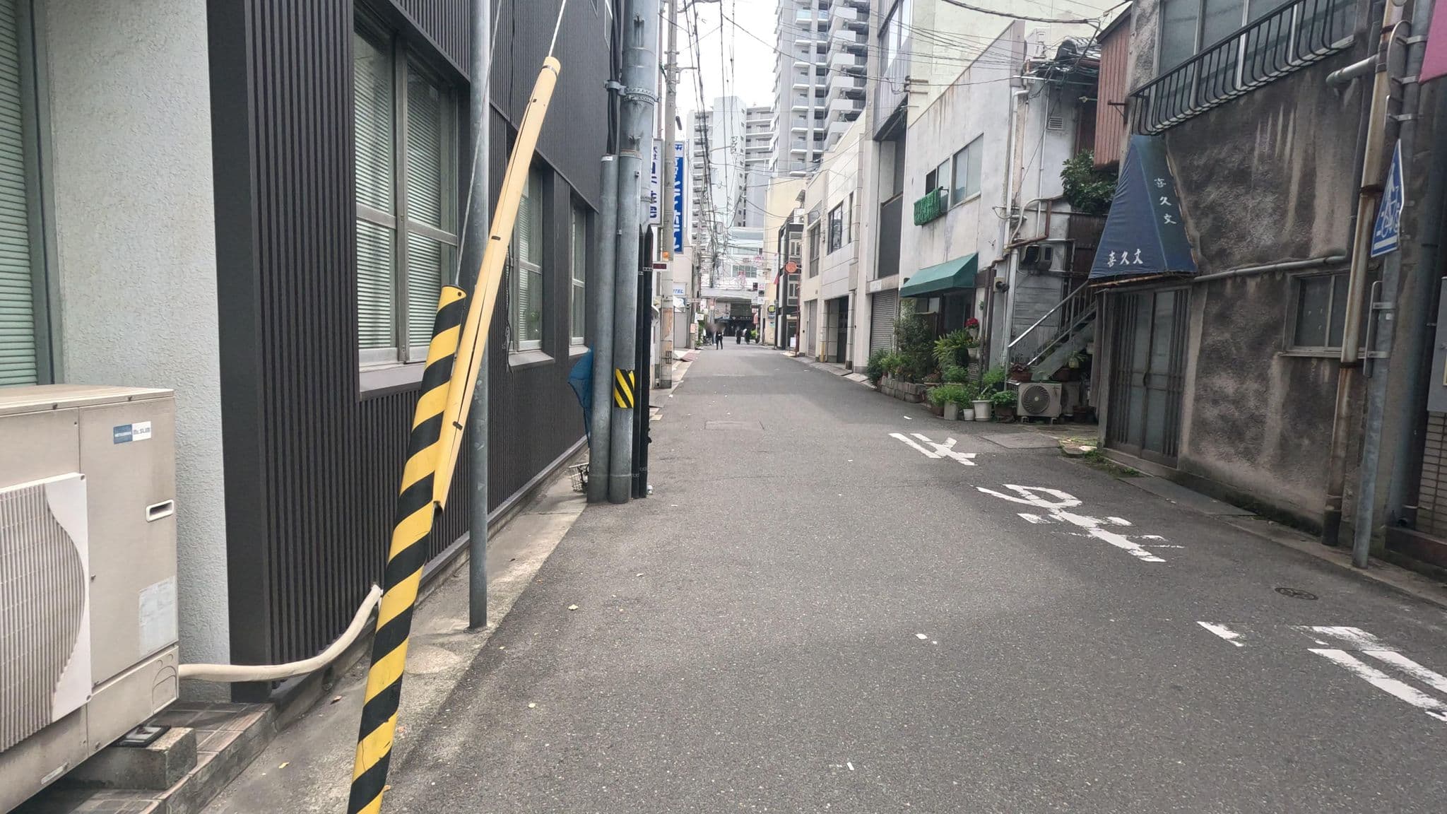 Street view near 高松シティホテル, Takamatsu — © alt9800 (CC BY-SA · Mapillary)