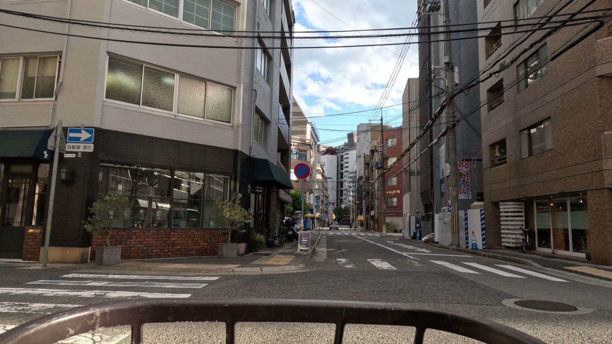 Street view near アーバンホテル, Kobe — © okadatsuneo (CC BY-SA · Mapillary)