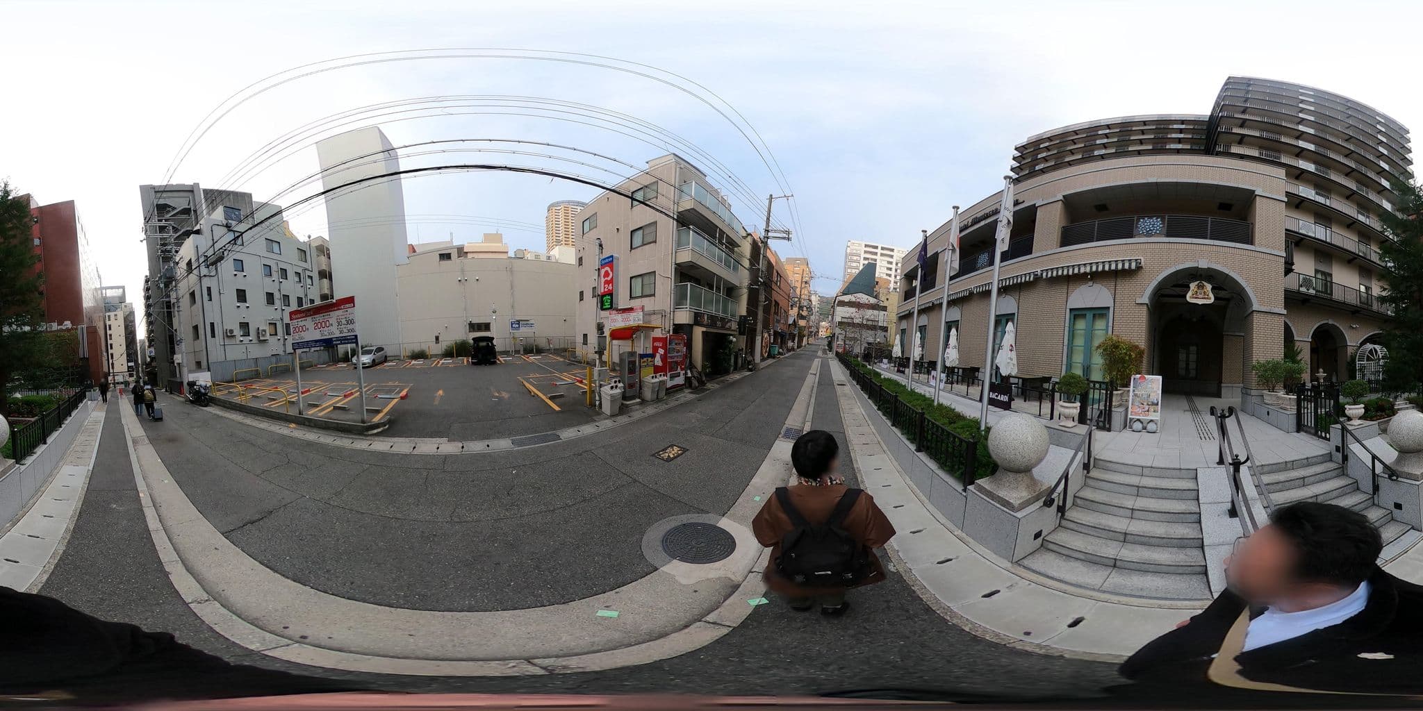 Street view near ホテル モントレ 神戸, Kobe — © loglogy (CC BY-SA · Mapillary)