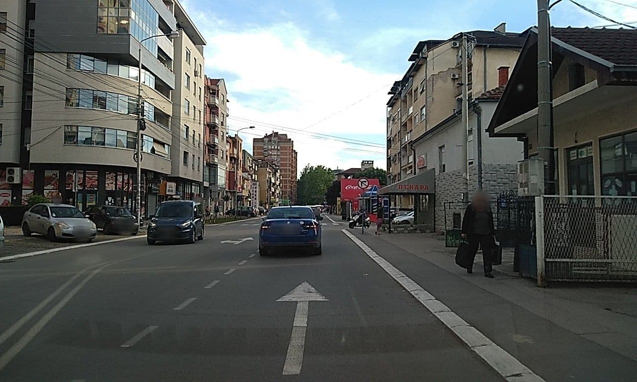 Street view near Rile Men, Niš — © betelgez (CC BY-SA · Mapillary)
