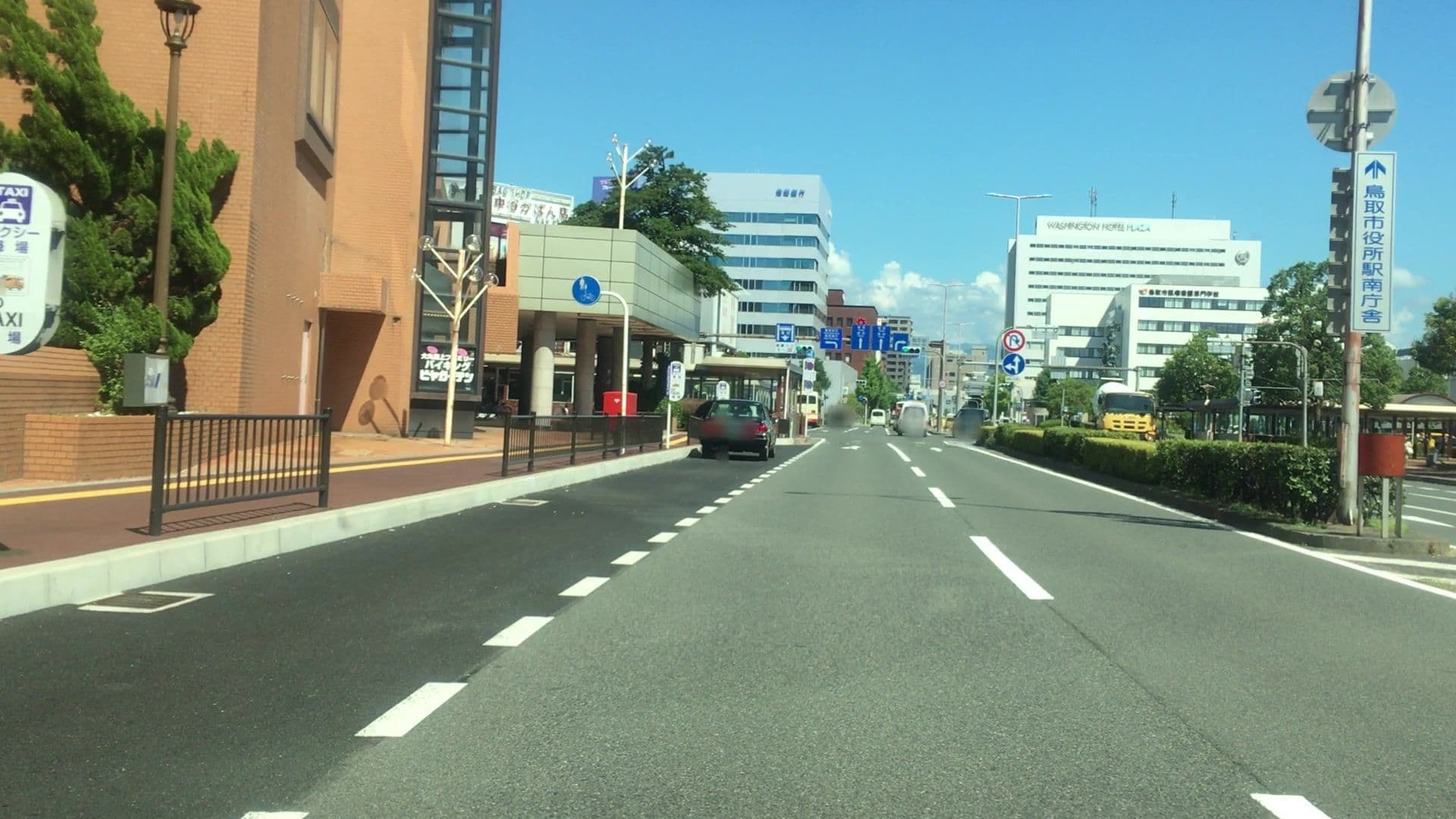 Street view near ホテルニューオータニ鳥取, Tottori-shi — © lvl5 (CC BY-SA · Mapillary)
