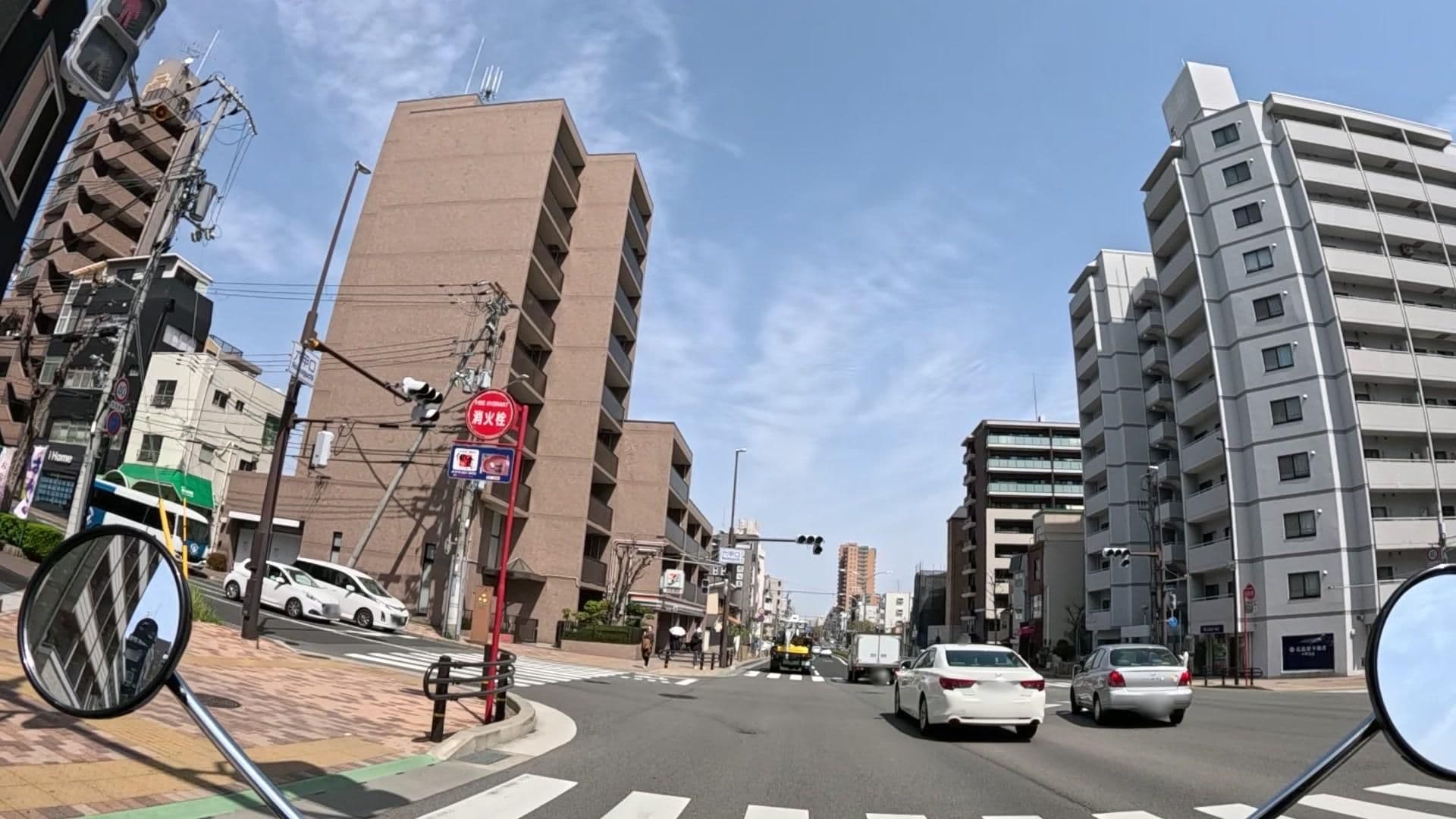 Street view near ホテル銀, Kobe — © KumaClover (CC BY-SA · Mapillary)