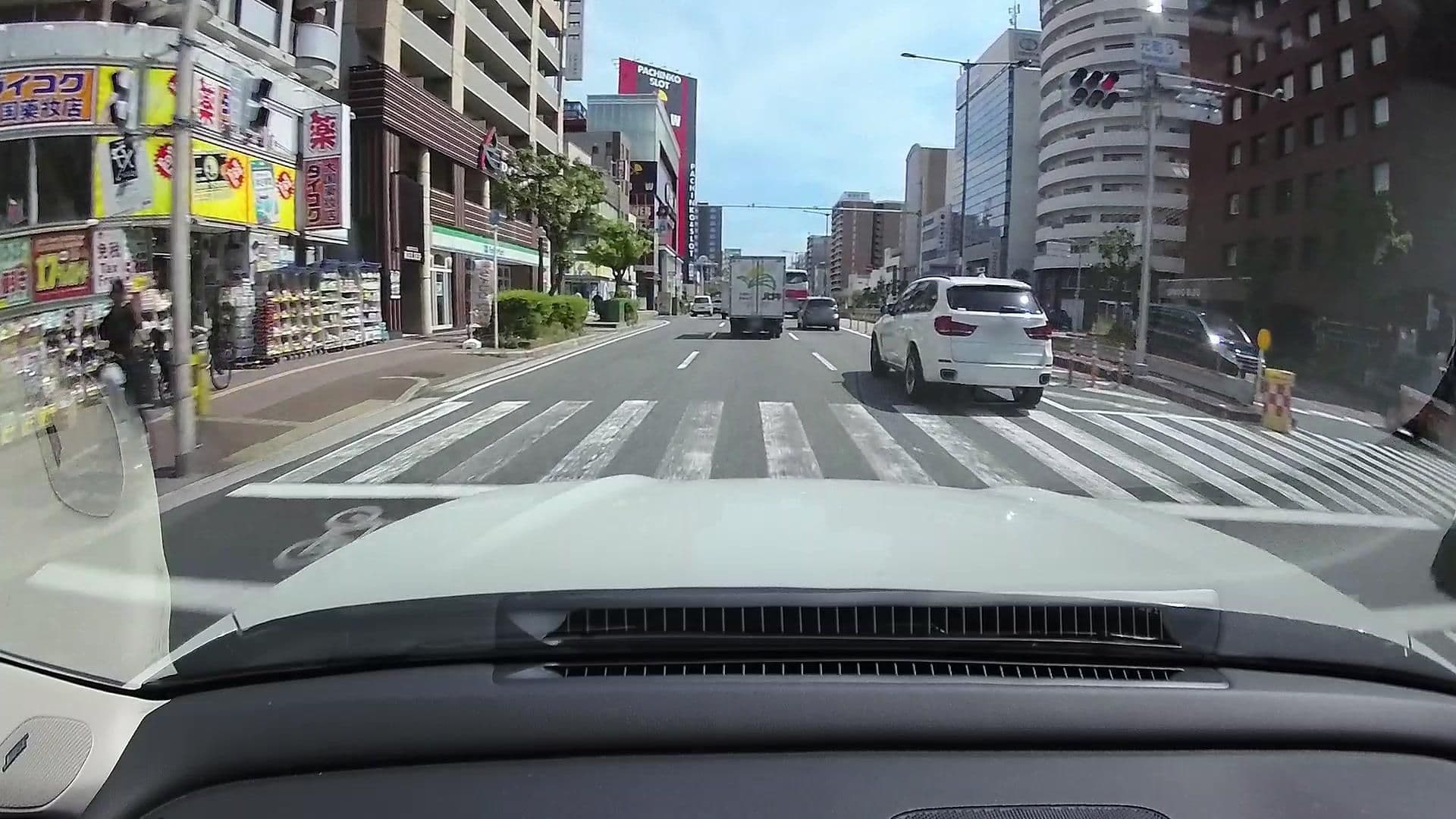 Street view near ドーミーインなんば Dormy Inn Namba, Tsumori — © osapon (CC BY-SA · Mapillary)