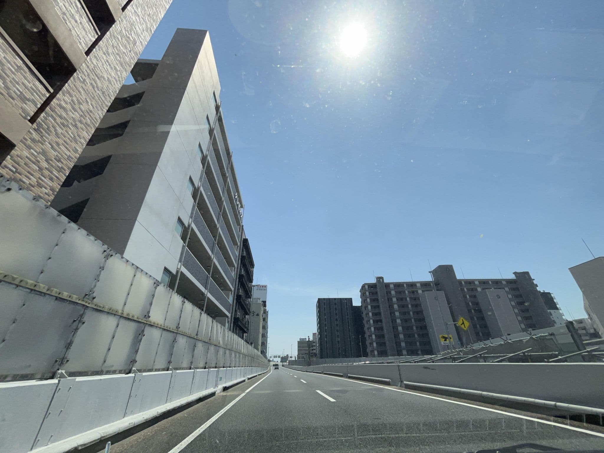 Street view near Fawn Hotel Osaka, Ajiharacho — © bigbombers (CC BY-SA · Mapillary)