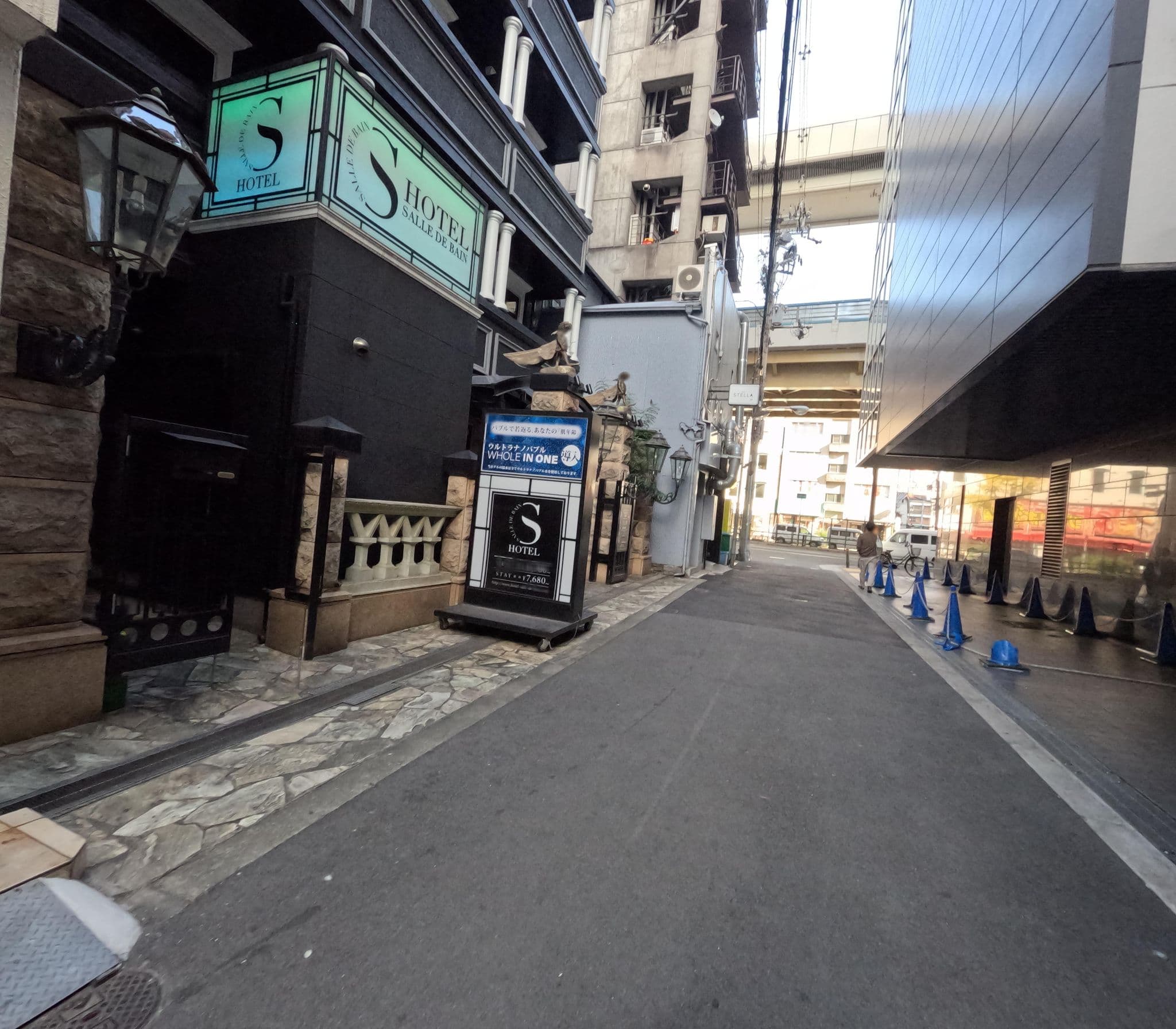 Street view near CasaSwan, Umeda — © okadatsuneo (CC BY-SA · Mapillary)
