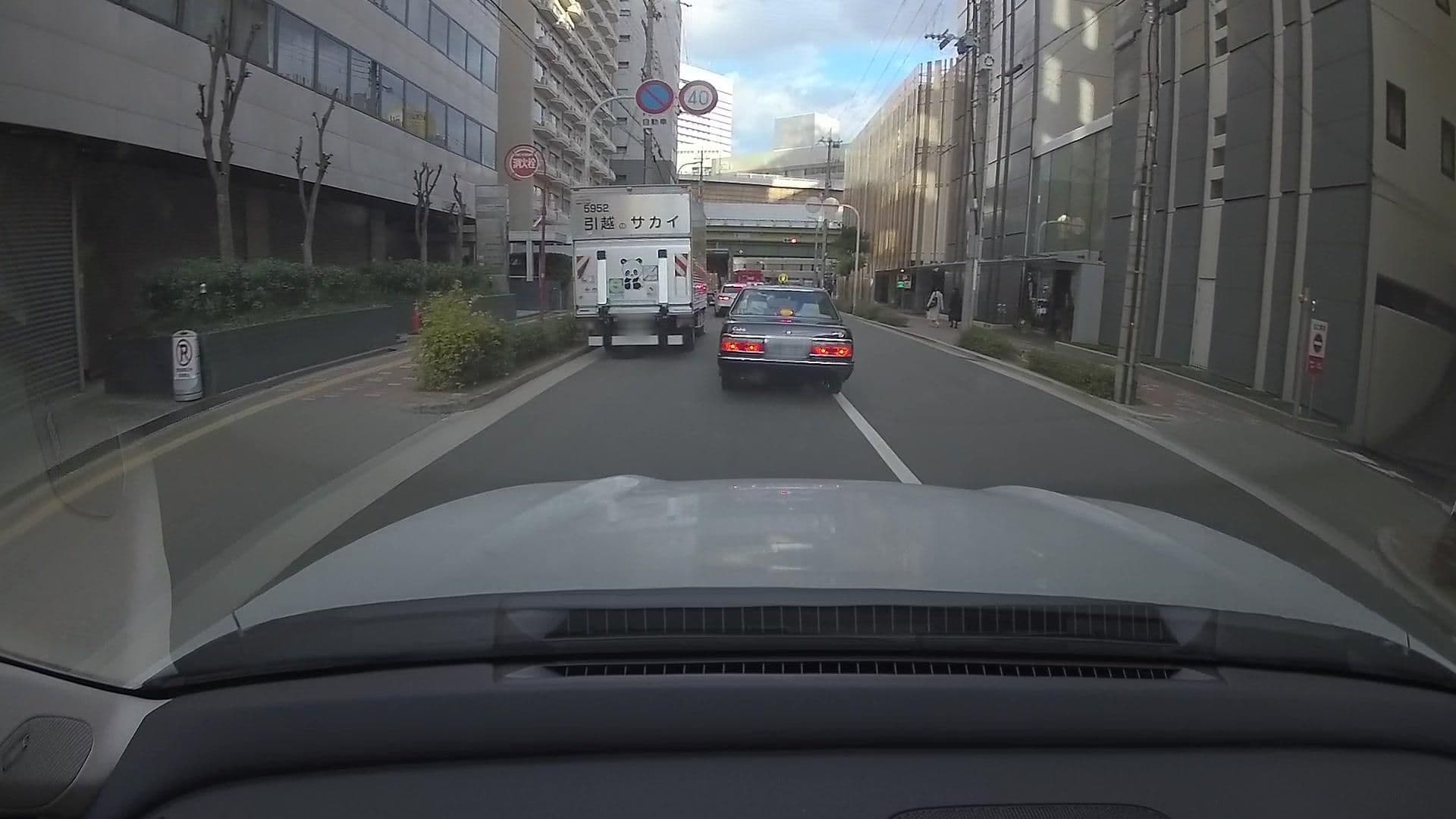 Street view near ホテルマイステイズ新大阪コンファレンスセンター, Umeda — © osapon (CC BY-SA · Mapillary)