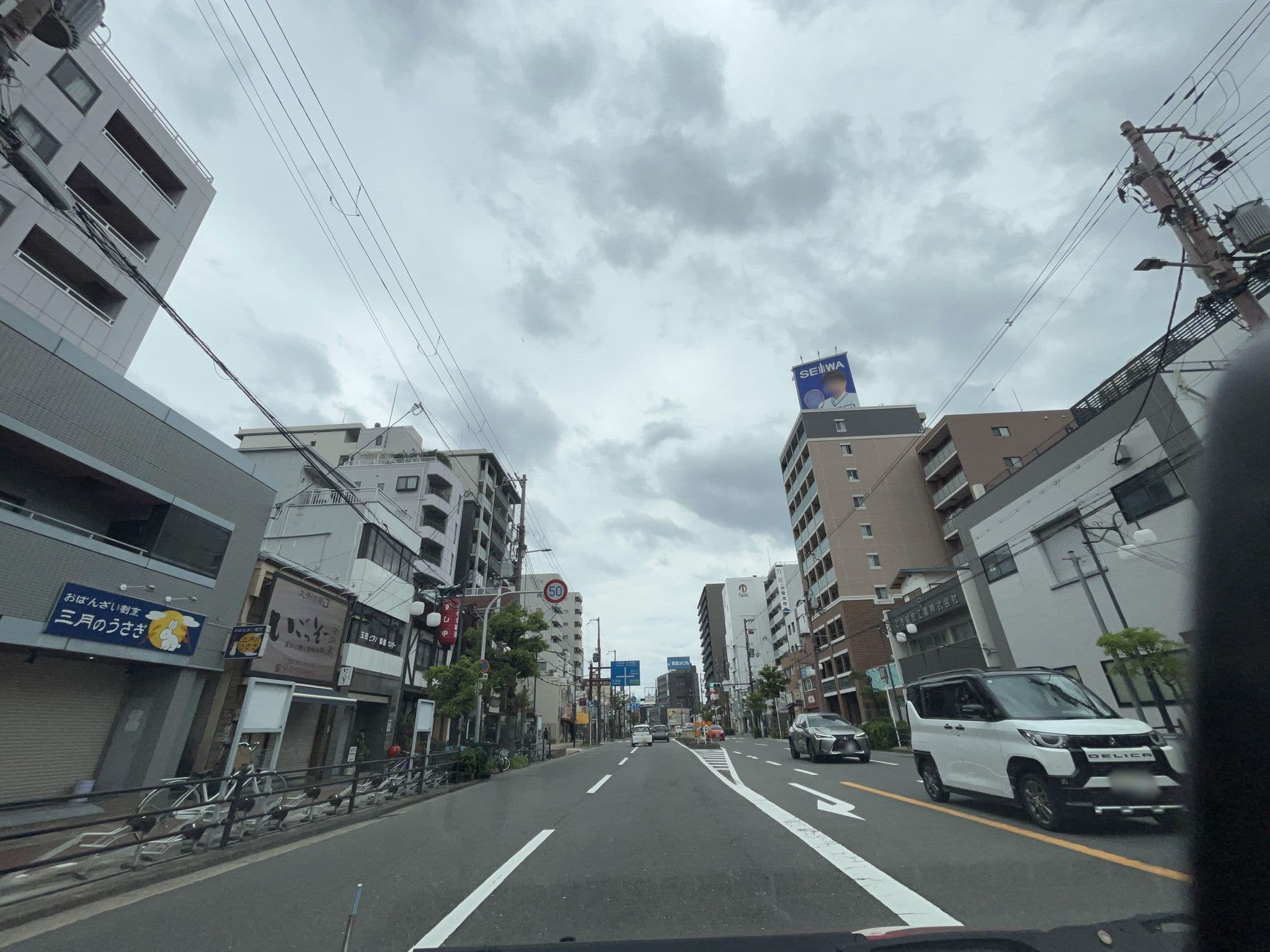 Street view near ユーナスホテル, Umeda — © bigbombers (CC BY-SA · Mapillary)