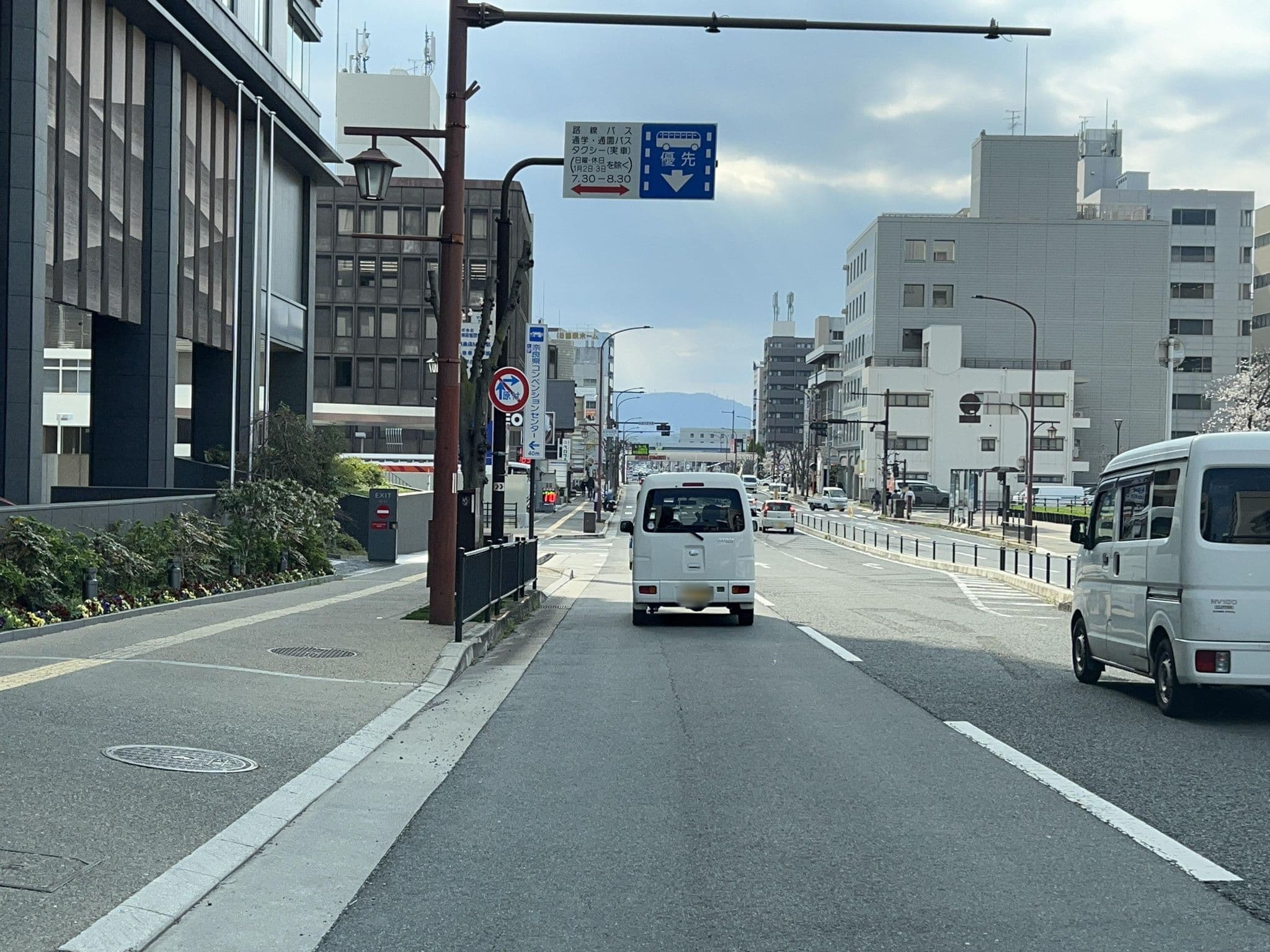 Street view near Pool, Nara-shi — © Satsuka_Osaka (CC BY-SA · Mapillary)