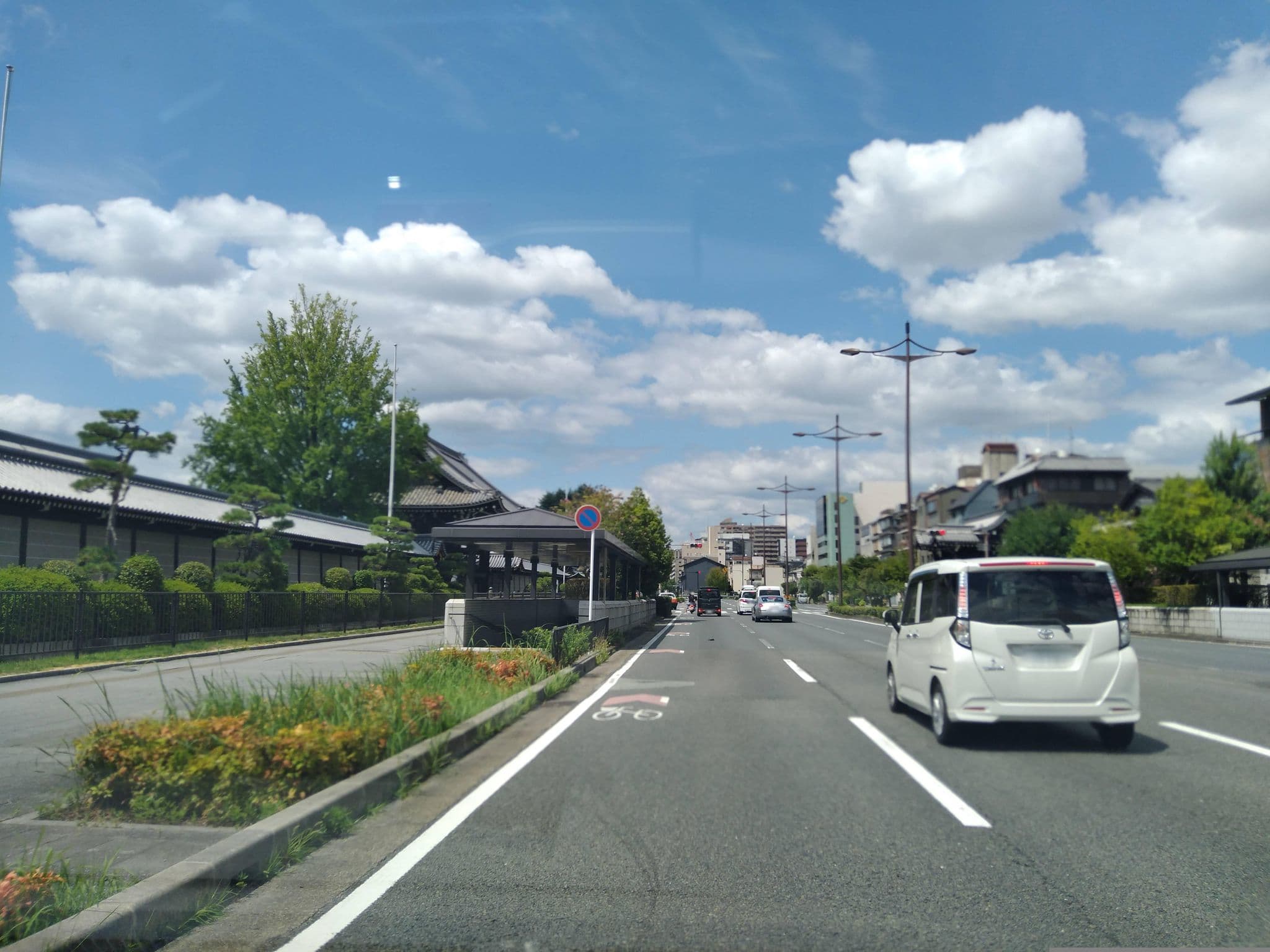 Street view near 和泉屋旅館 (Izumiya Ryokan), Kyoto — © yasunari (CC BY-SA · Mapillary)
