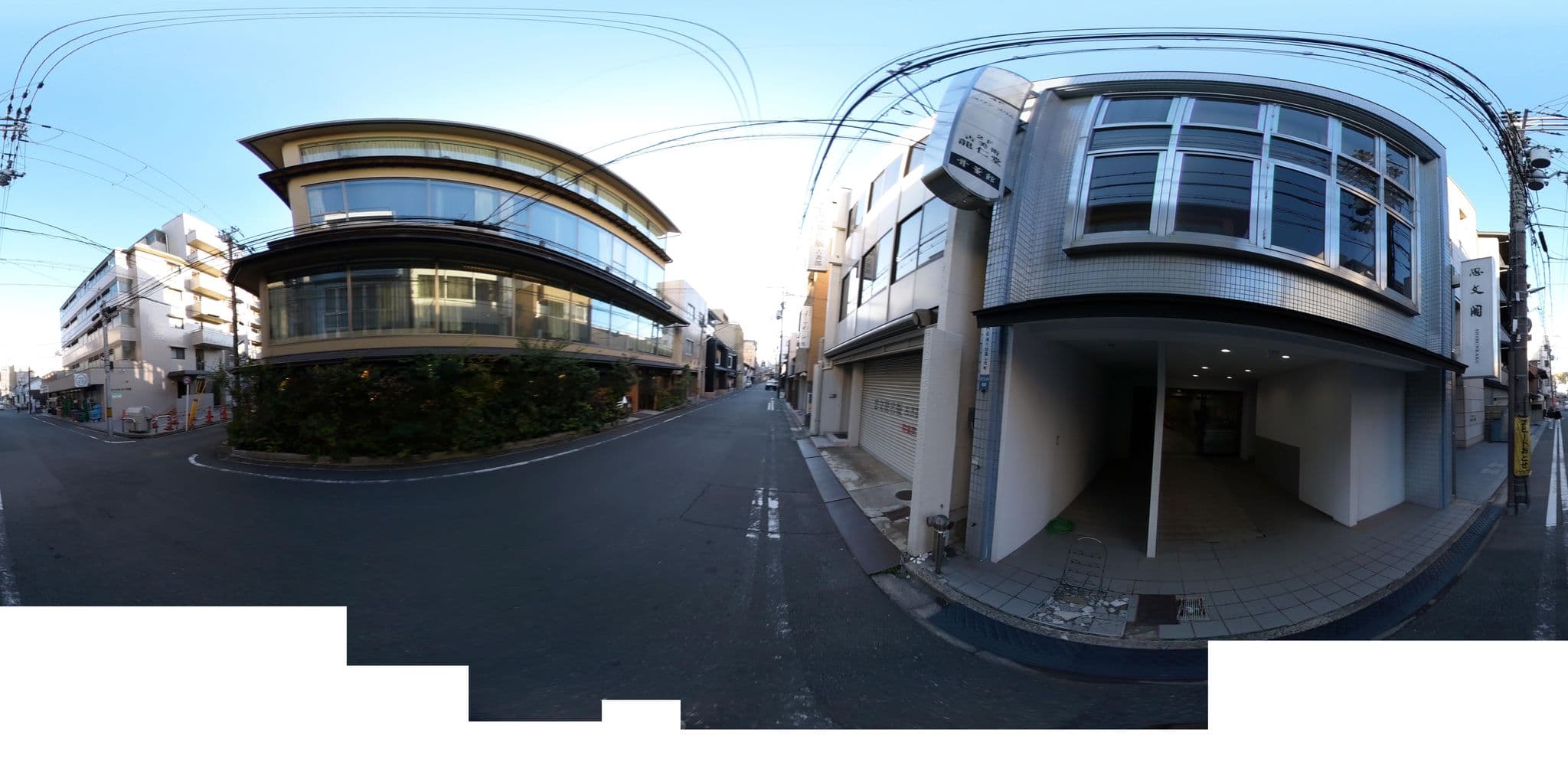 Street view near ホテルエスノグラフィー祇園古門前, Kyoto — © okadatsuneo (CC BY-SA · Mapillary)