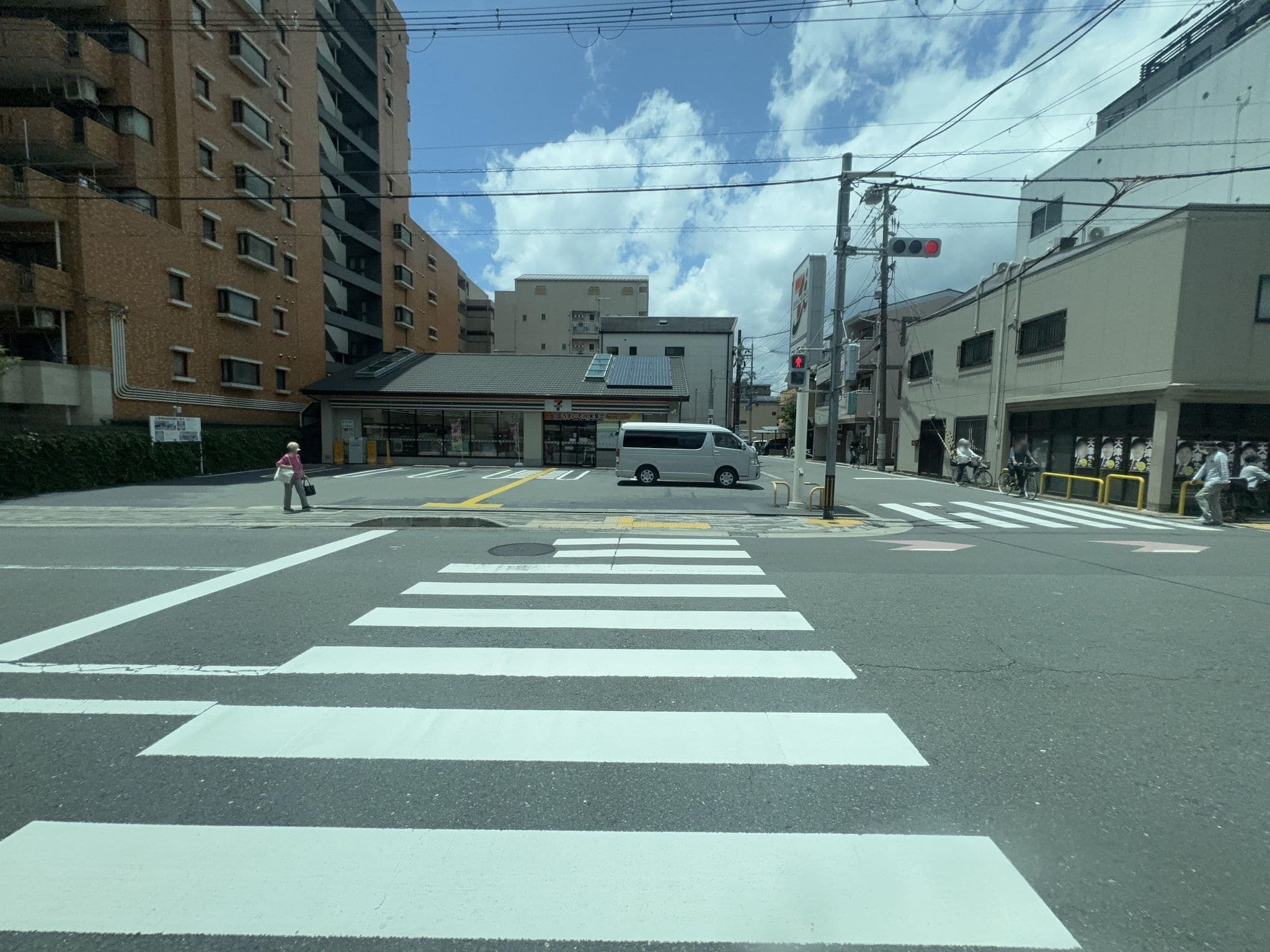 Street view near アーバンホテル京都二条プレミアム, Kyoto — © quickness805 (CC BY-SA · Mapillary)