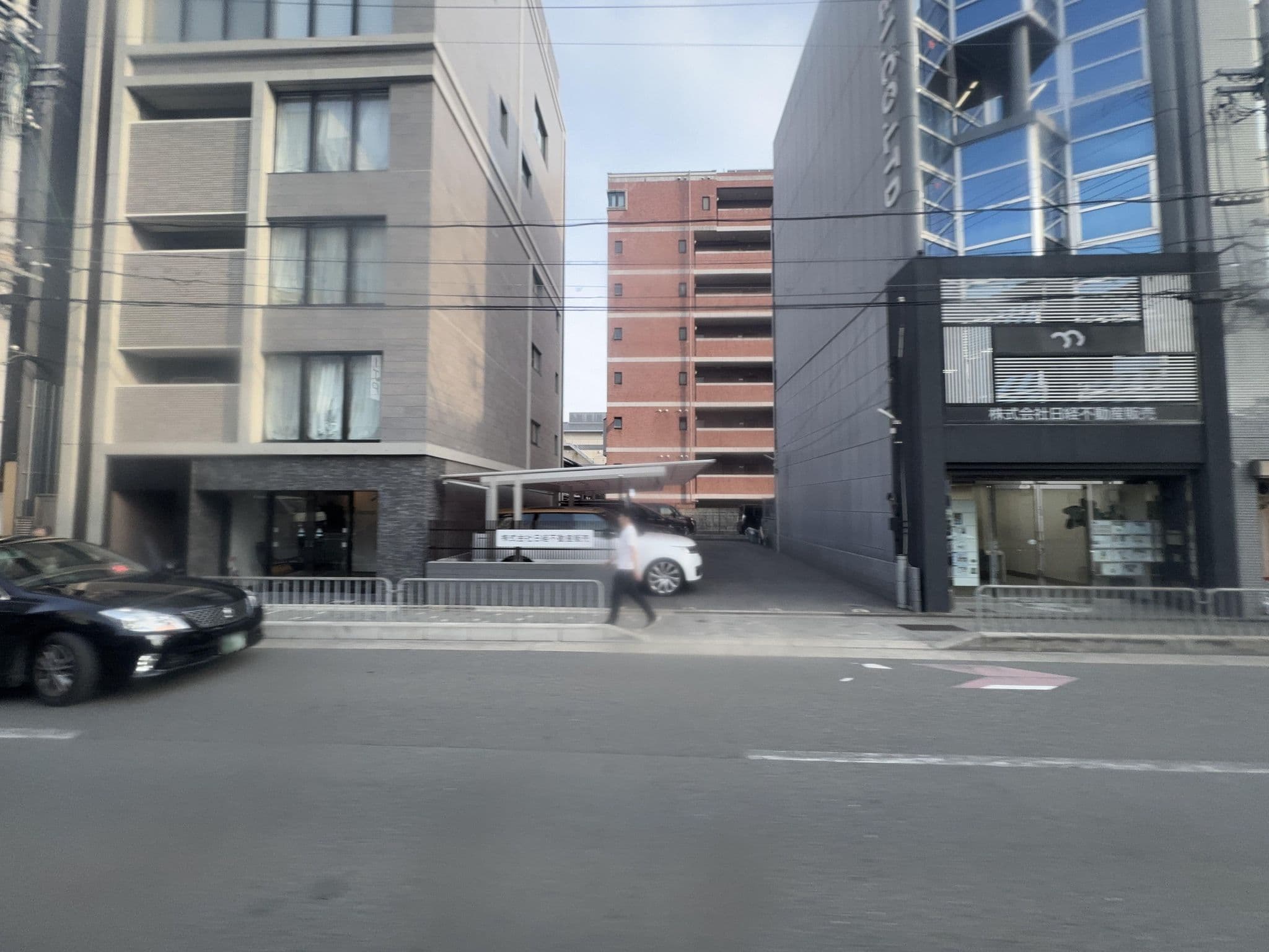 Street view near Material府庁前, Kyoto — © quickness805 (CC BY-SA · Mapillary)