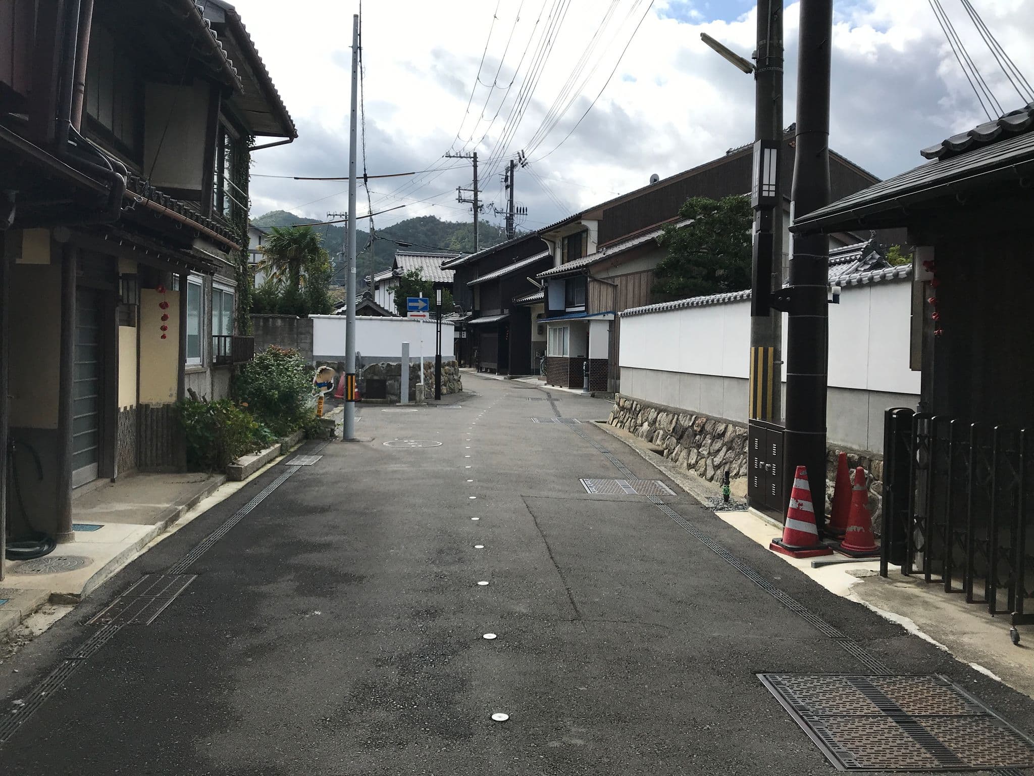 Street view near 三丁町さのや棟, Obama — © ignis (CC BY-SA · Mapillary)
