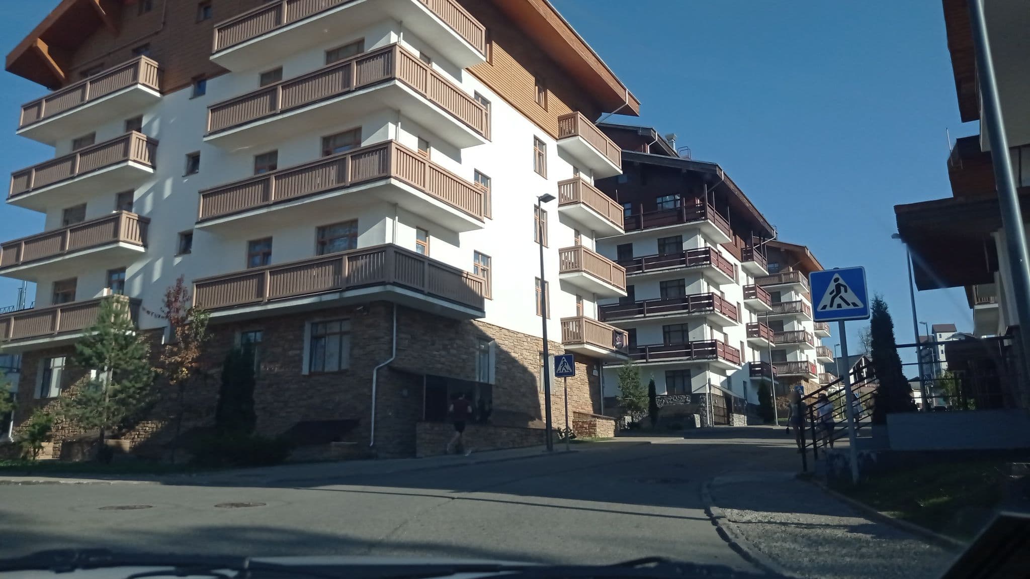 Street view near Rosa village - reception, Vysokoye — © petunder (CC BY-SA · Mapillary)