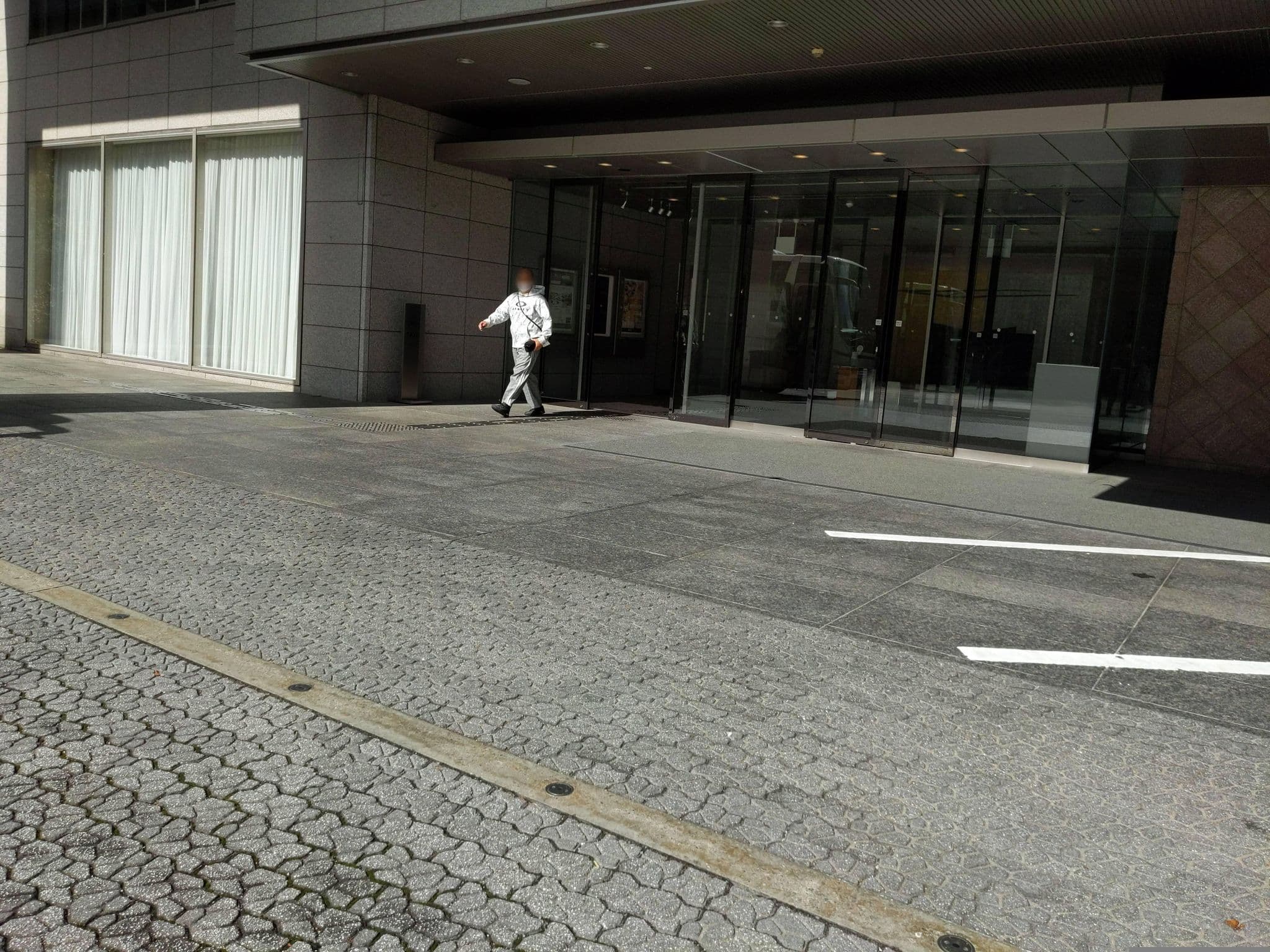 Street view near KKRホテル金沢, Kanazawa — © komoronokaze (CC BY-SA · Mapillary)