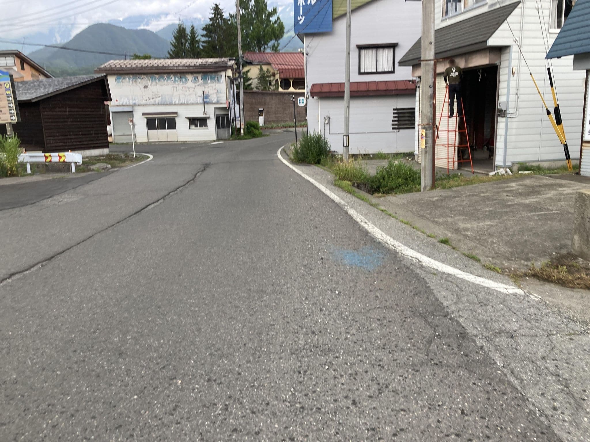 Street view near 栂池高原 プチホテル シャンツェ, Dorosaki — © 24kawa (CC BY-SA · Mapillary)