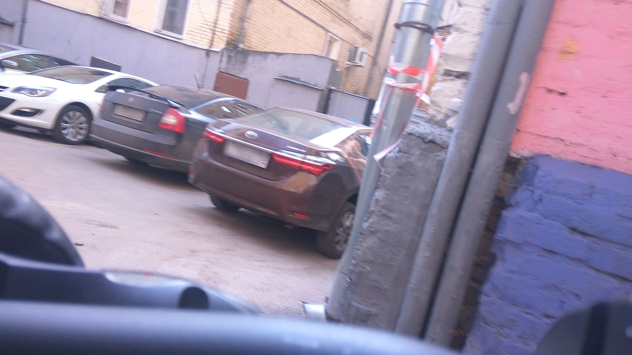 Street view near Full House, Lefortovo — © trolleway (CC BY-SA · Mapillary)