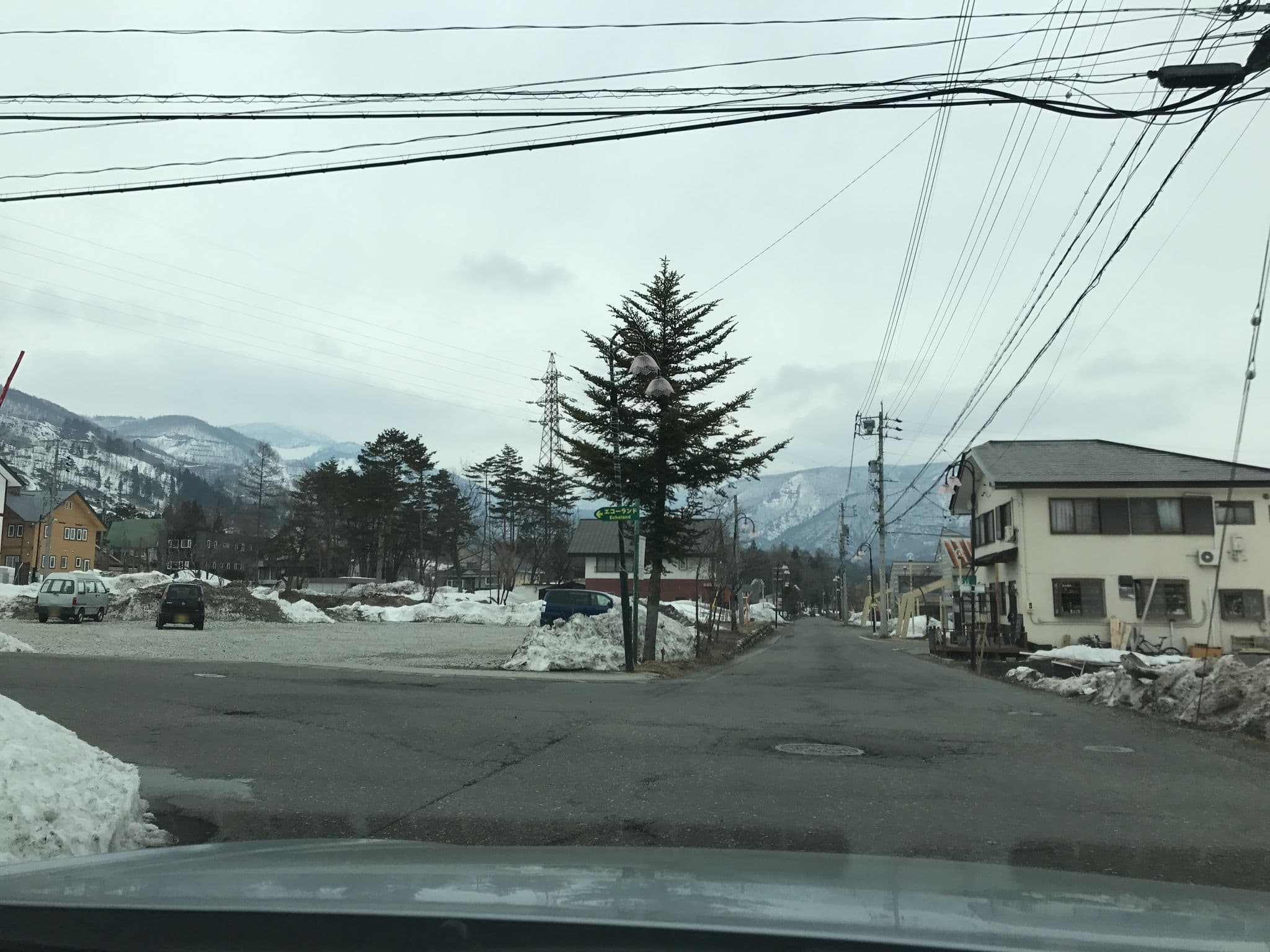 Street view near Hakuba MAHOROBA, Hakuba — © nishiokya (CC BY-SA · Mapillary)