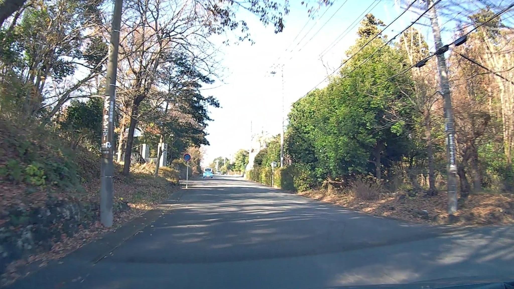 Street view near ジェームスティーイン伊豆高原, Itō — © mzaki (CC BY-SA · Mapillary)