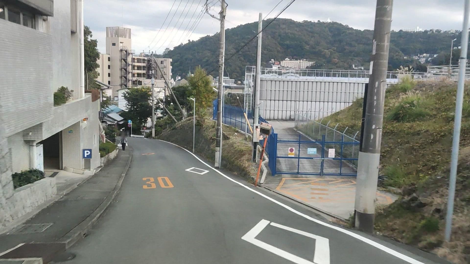 Street view near きらぼし銀行 熱海荘, Atami — © drivephotograph (CC BY-SA · Mapillary)