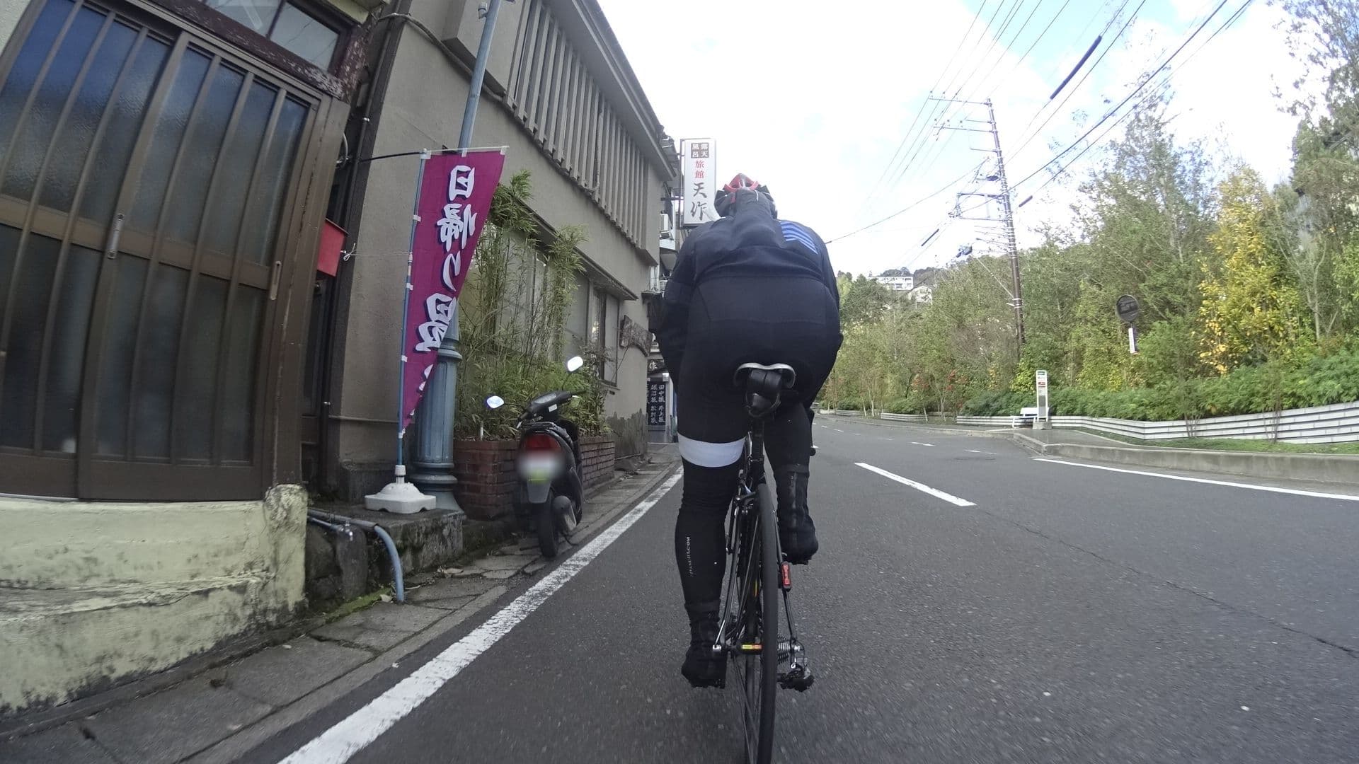 Street view near 旅館 天作, Yugawara — © tmogi21a (CC BY-SA · Mapillary)