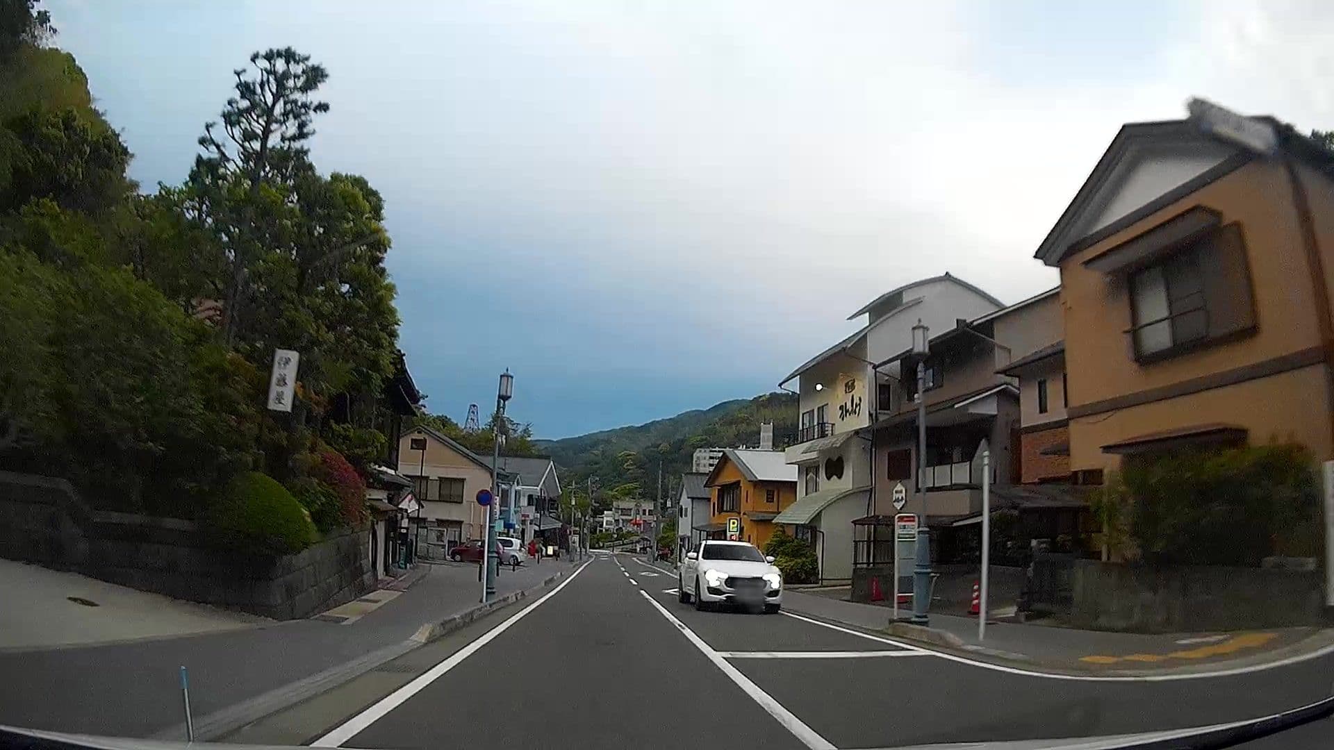 Street view near 湯河原温泉島崎藤村ゆかりの宿伊藤屋, Yugawara — © caesium (CC BY-SA · Mapillary)