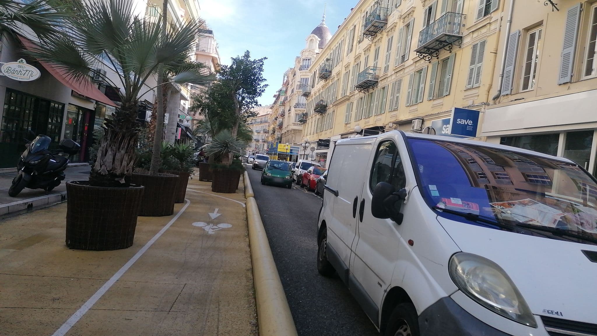 Street view near Le Seize, Jean-Médecin — © bayebass513 (CC BY-SA · Mapillary)