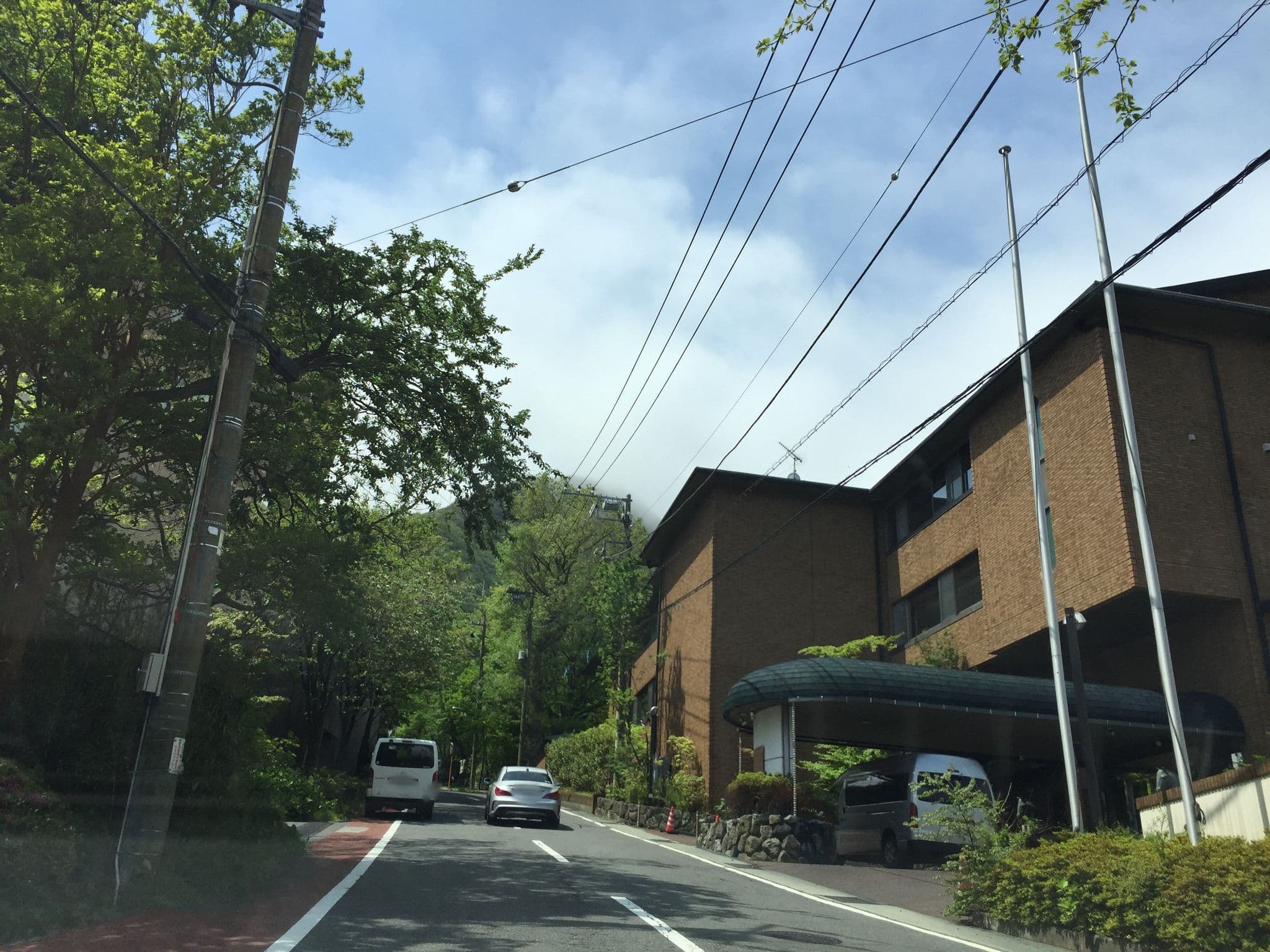 Street view near 花椿荘, Hakone — © yaritsusozai (CC BY-SA · Mapillary)