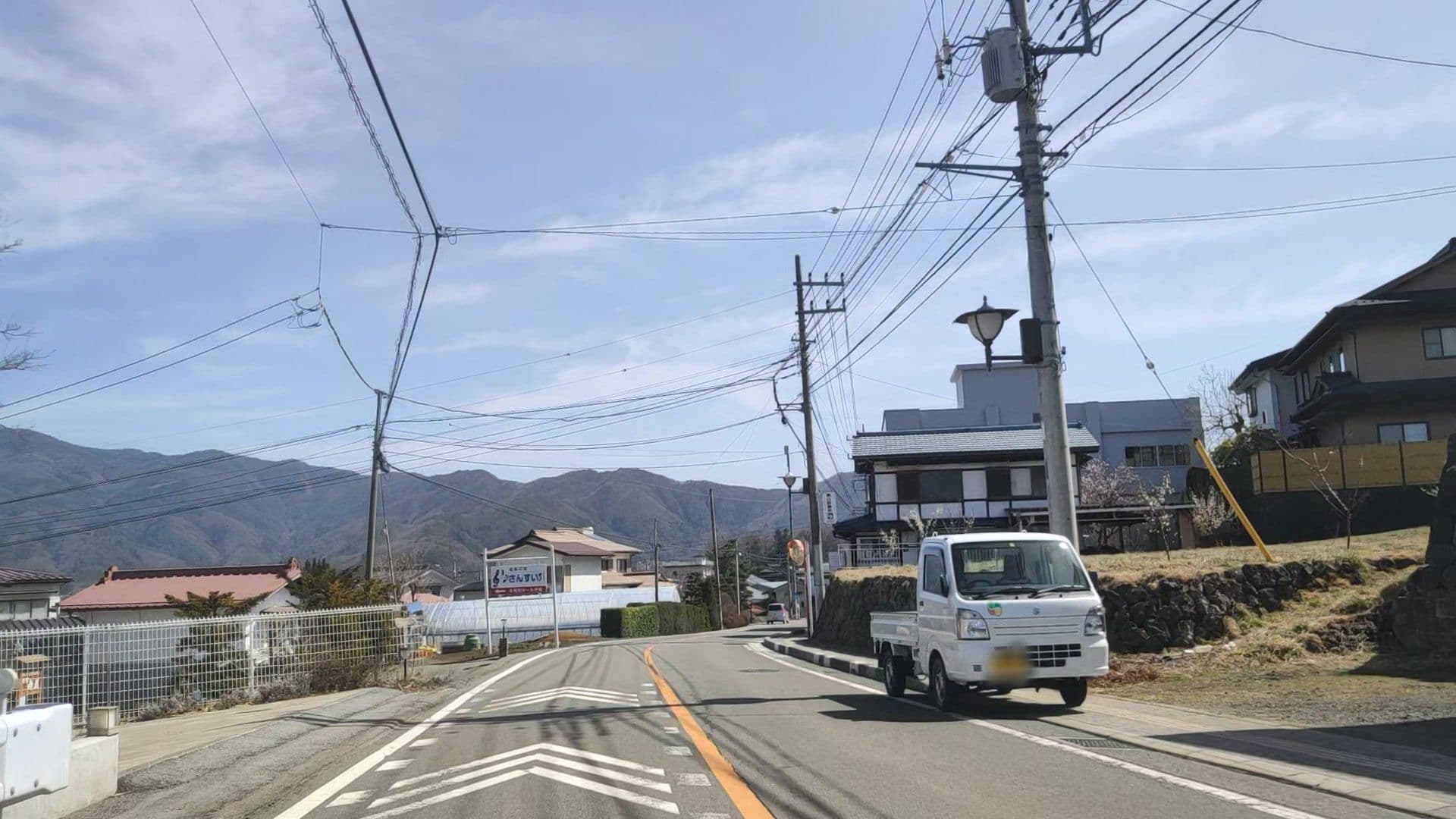 Street view near 寿荘, Narusawa — © drivephotograph (CC BY-SA · Mapillary)