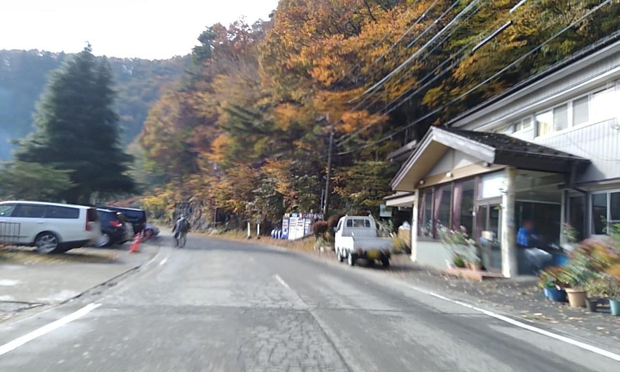 Street view near 金風荘, Fujikawaguchiko — © yasunari (CC BY-SA · Mapillary)