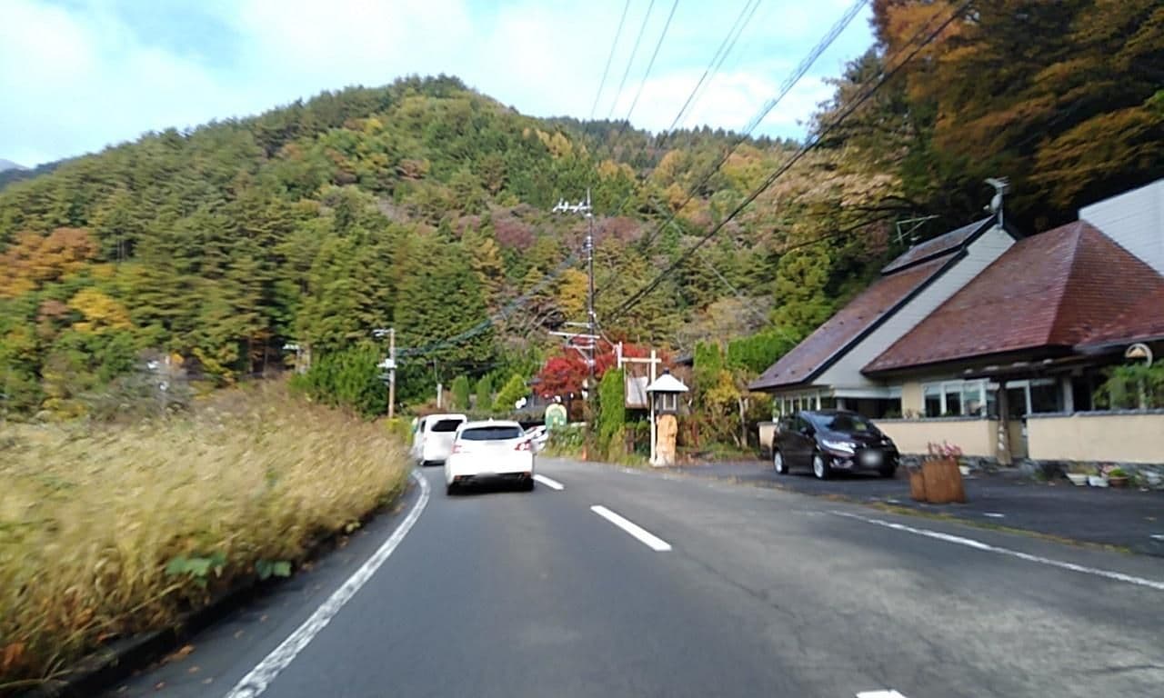 Street view near 湖畔の別荘 四季帖, Narusawa — © yasunari (CC BY-SA · Mapillary)