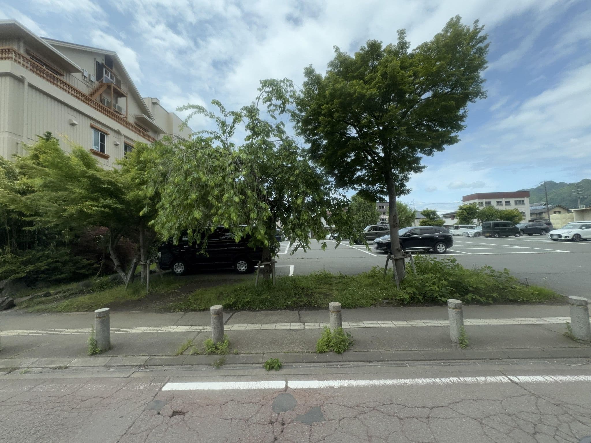 Street view near ロイヤルホテル河口湖, Narusawa — © quickness805 (CC BY-SA · Mapillary)