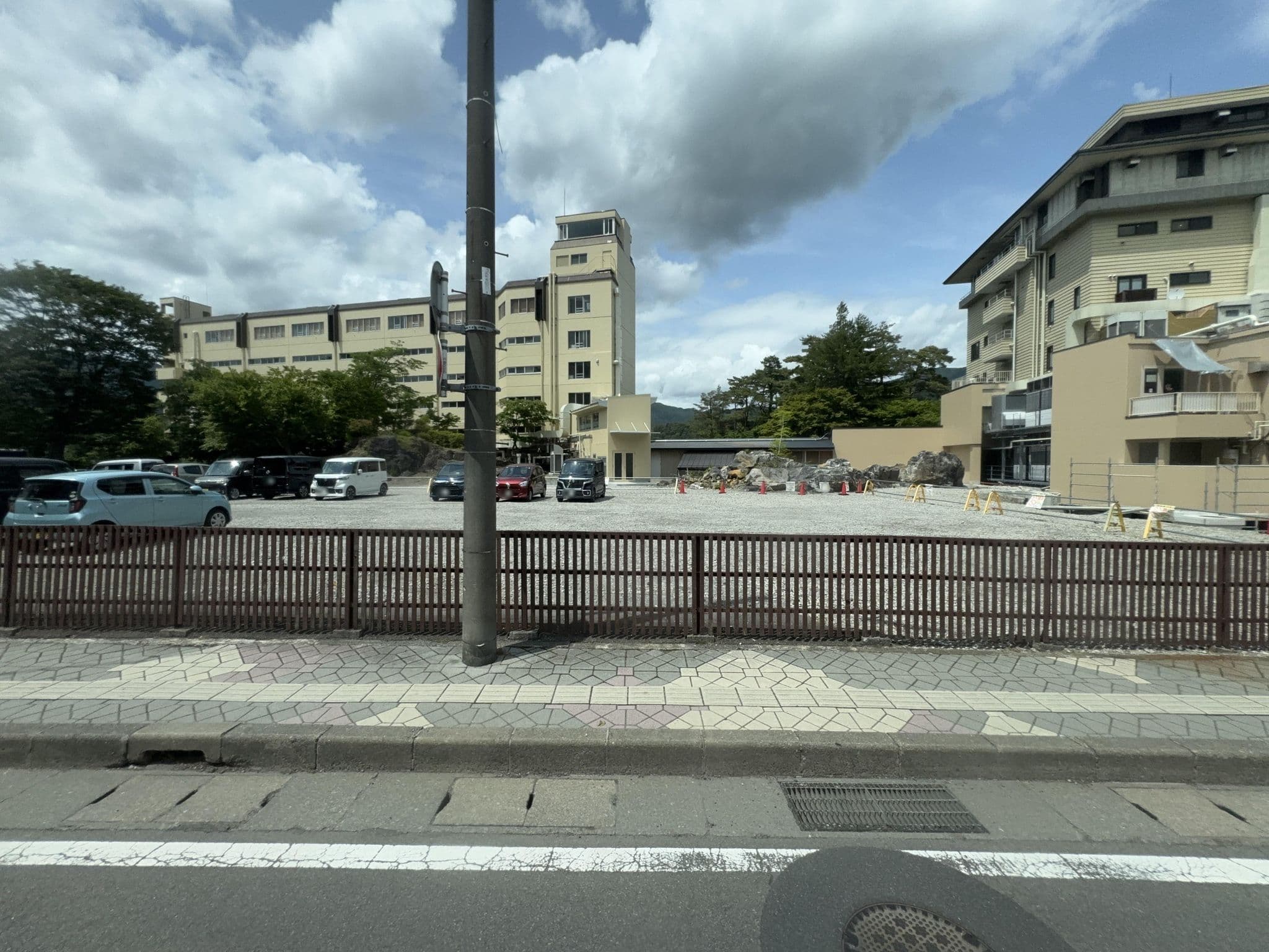 Street view near 若水荘, Narusawa — © quickness805 (CC BY-SA · Mapillary)